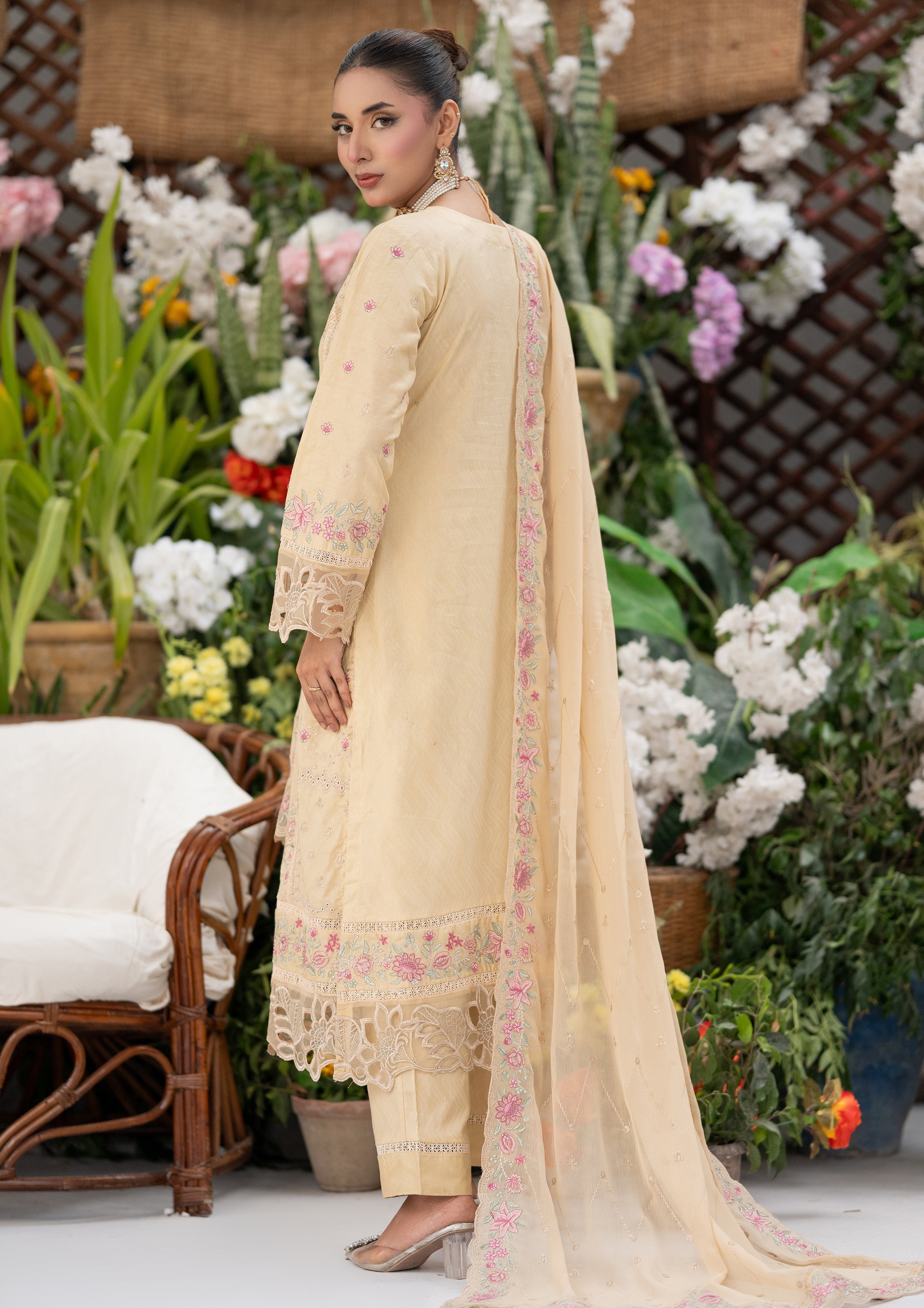 Rabeeya BN-1168 - 3 Piece Stitched Fancy Heavy Embroidered - Bint-e-Noor