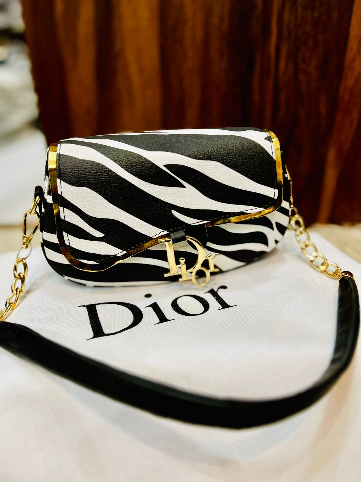 Stylish Crossbody Bag For Girls - Bellabags