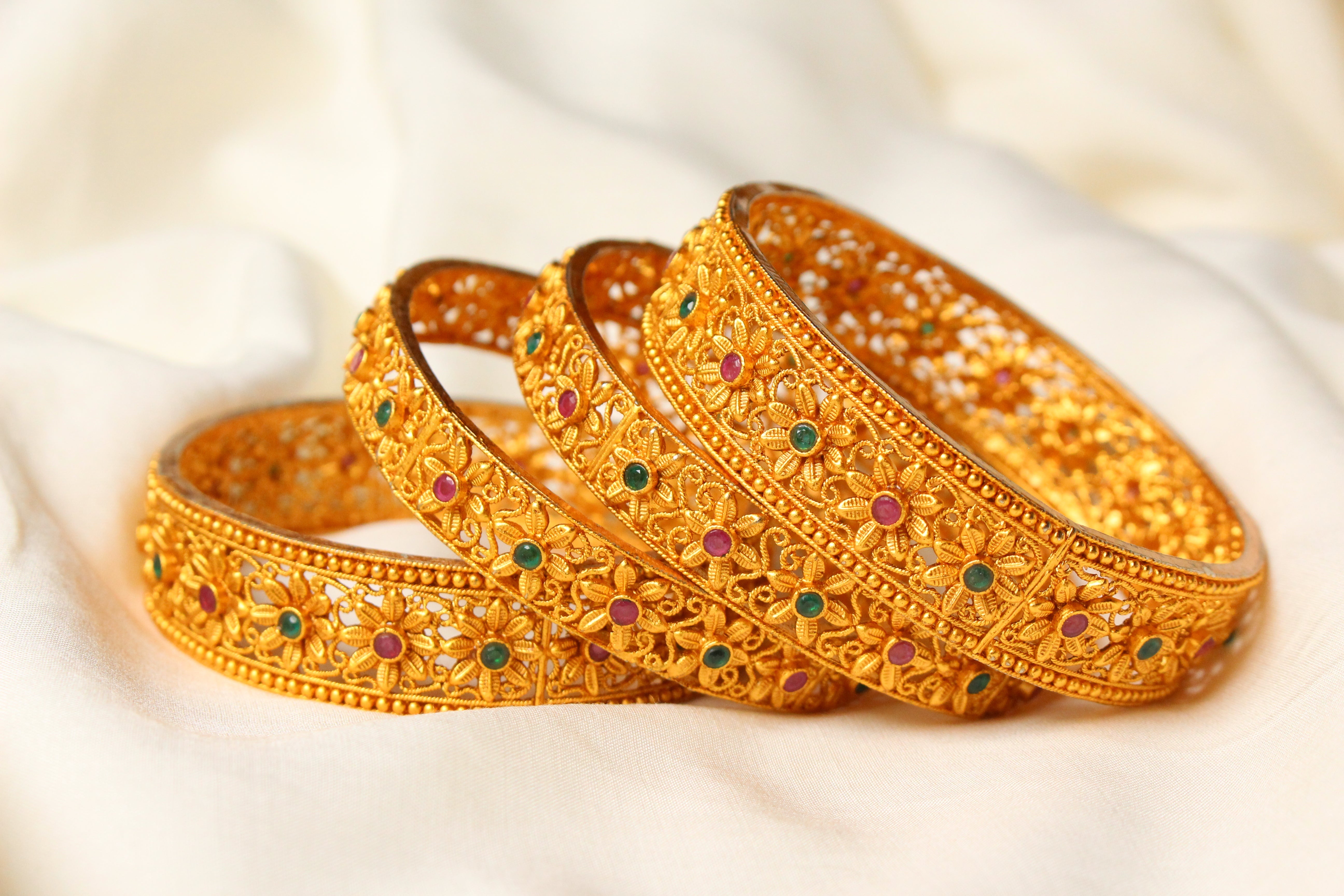 Mattee Floral Set - Aloro Jewels