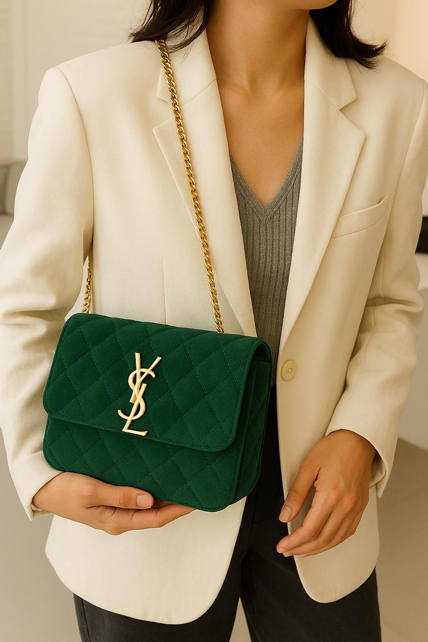 Velvet Glamour - Baggage