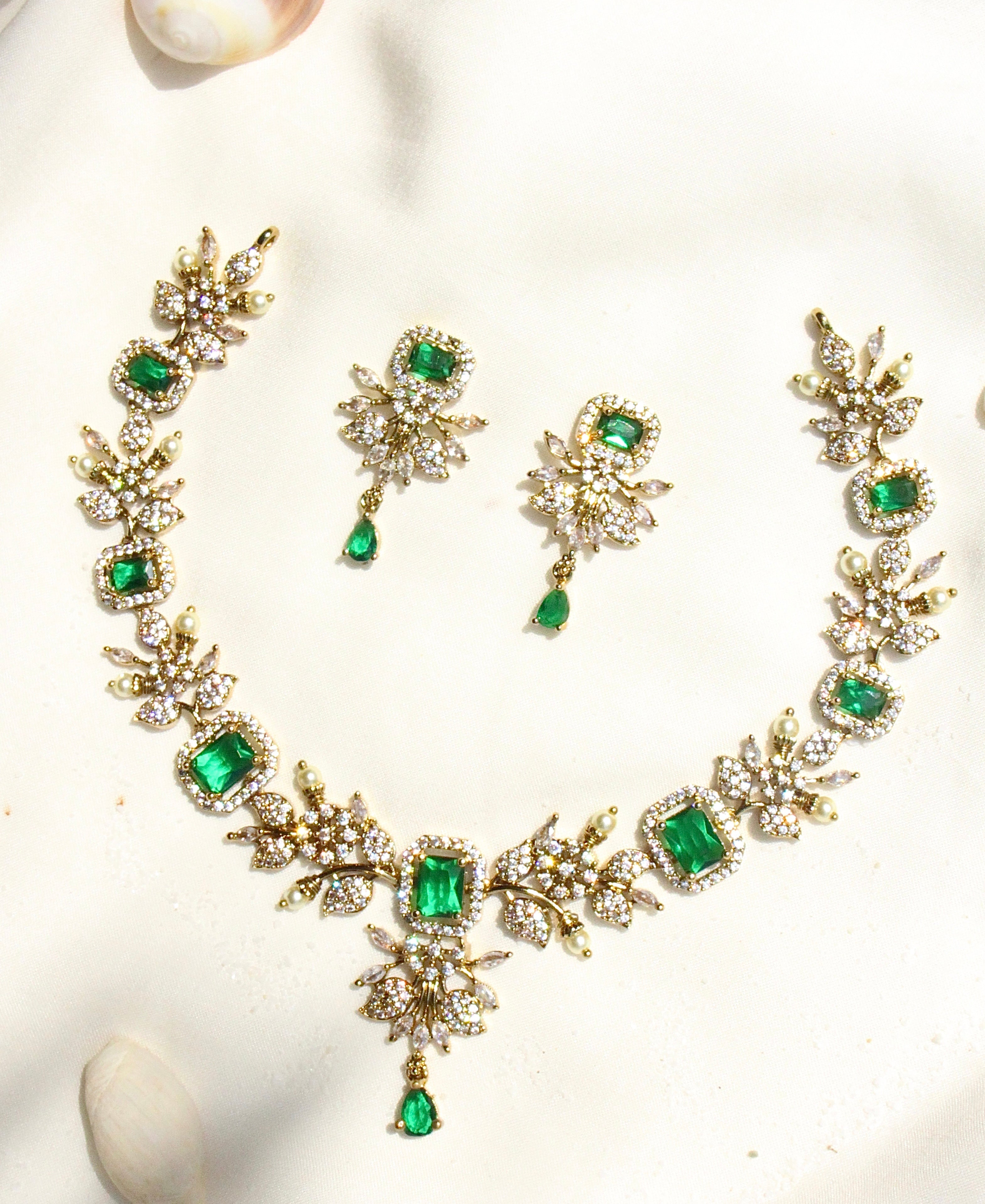 Gulzar-E-Nageen Green Ganga Jamna Style Necklace - Aloro Jewels
