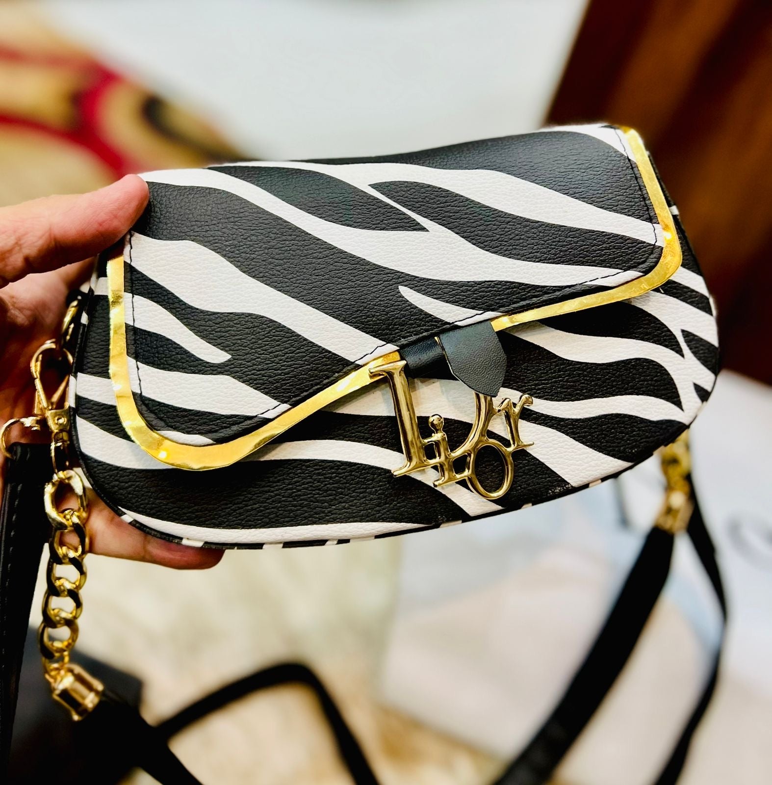 Stylish Crossbody Bag For Girls - Bellabags