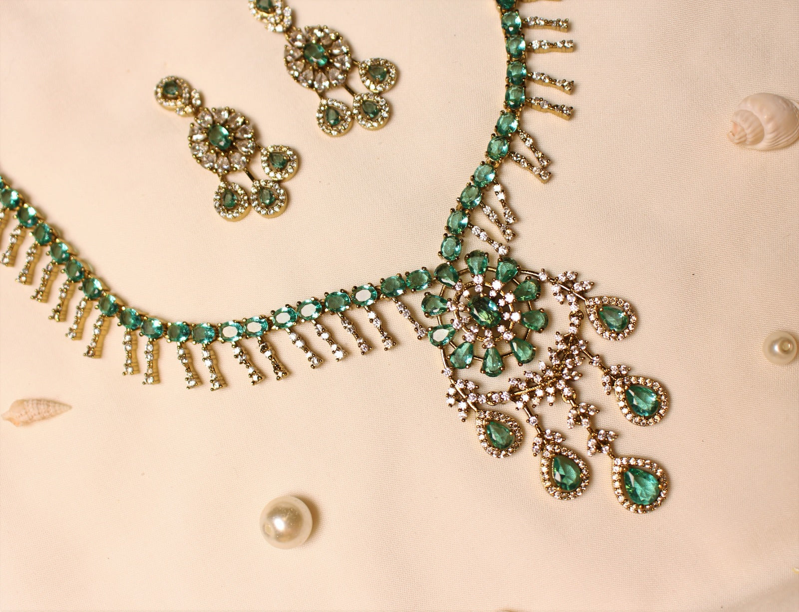 Drop Neck Set - Aloro Jewels