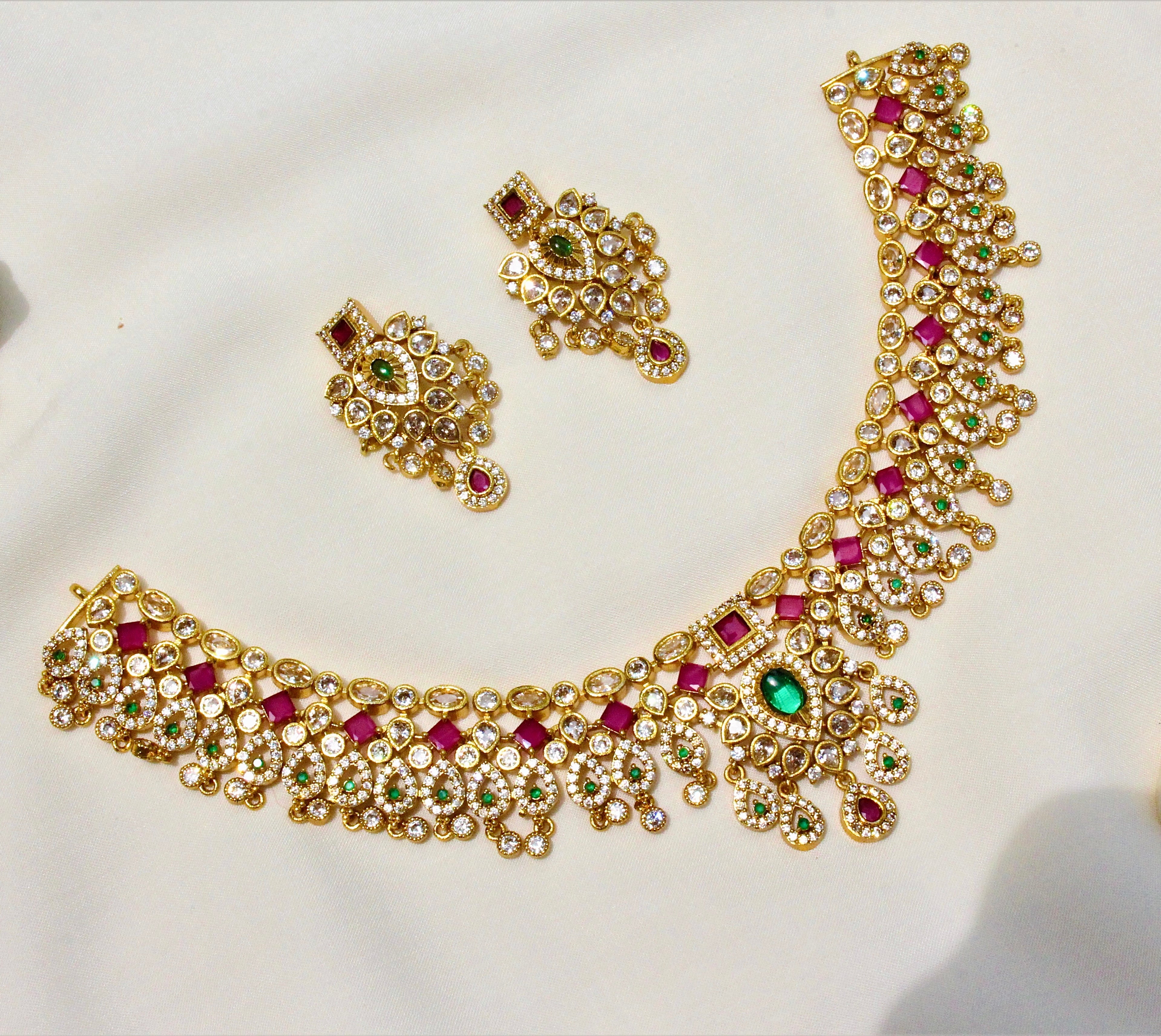 Bridal Necklace With Diamonds And Rubies - Aloro Jewels