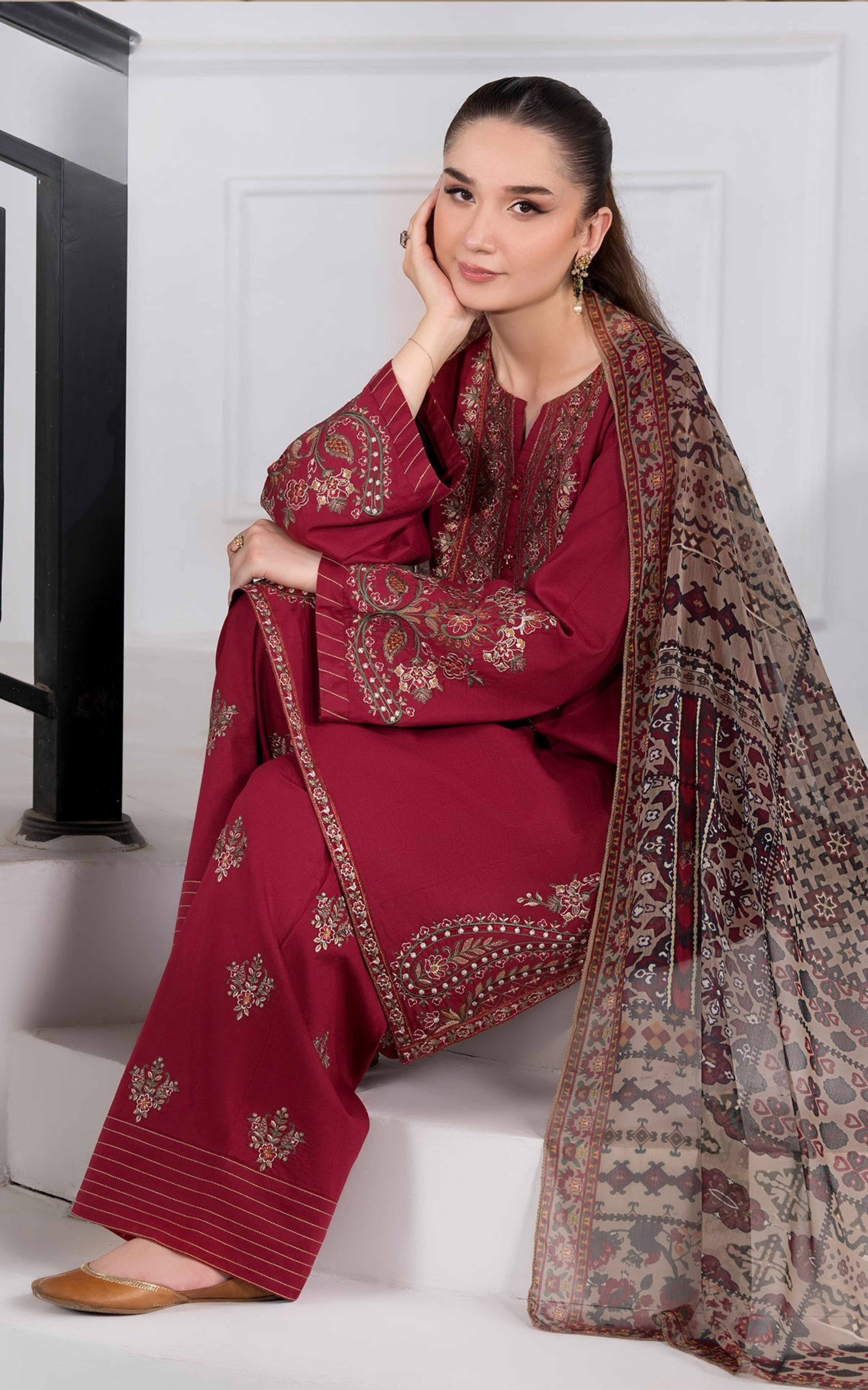 Abira Embrodery 3pcs Farshi Shalwar Set - Tawakal Closet
