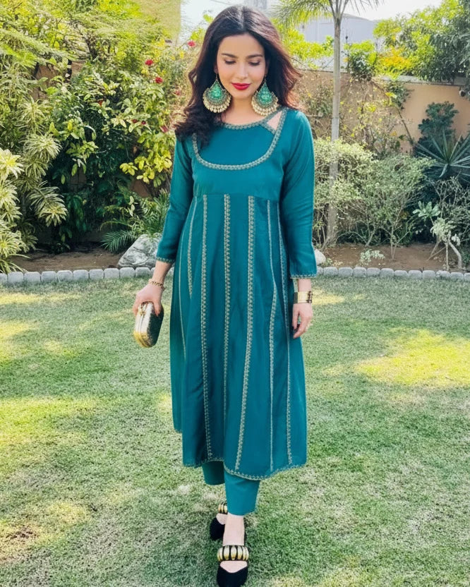 Elegant 2-Piece Dress Set For Women - Urban Cut