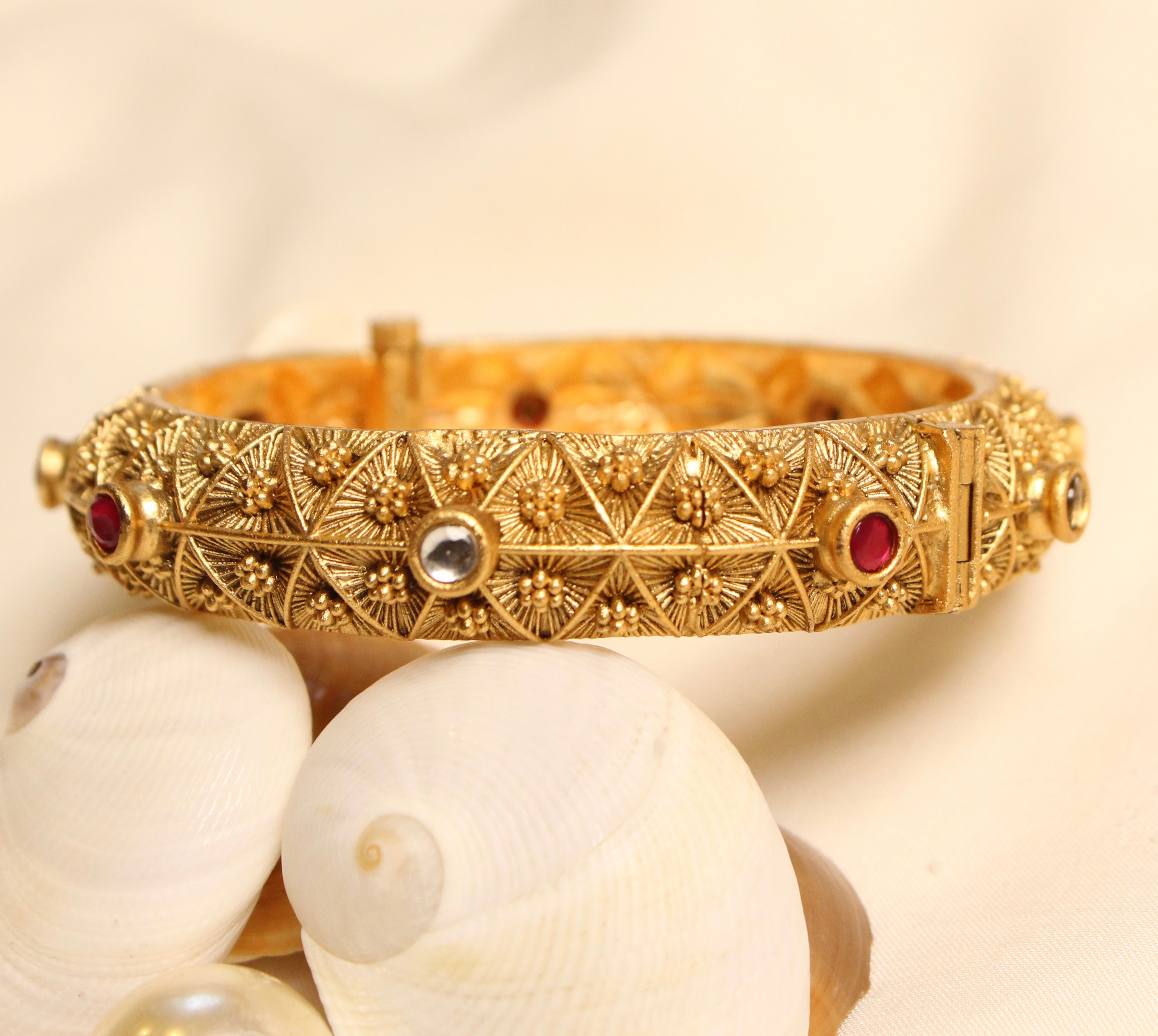 Heritage 22 - Aloro Jewels