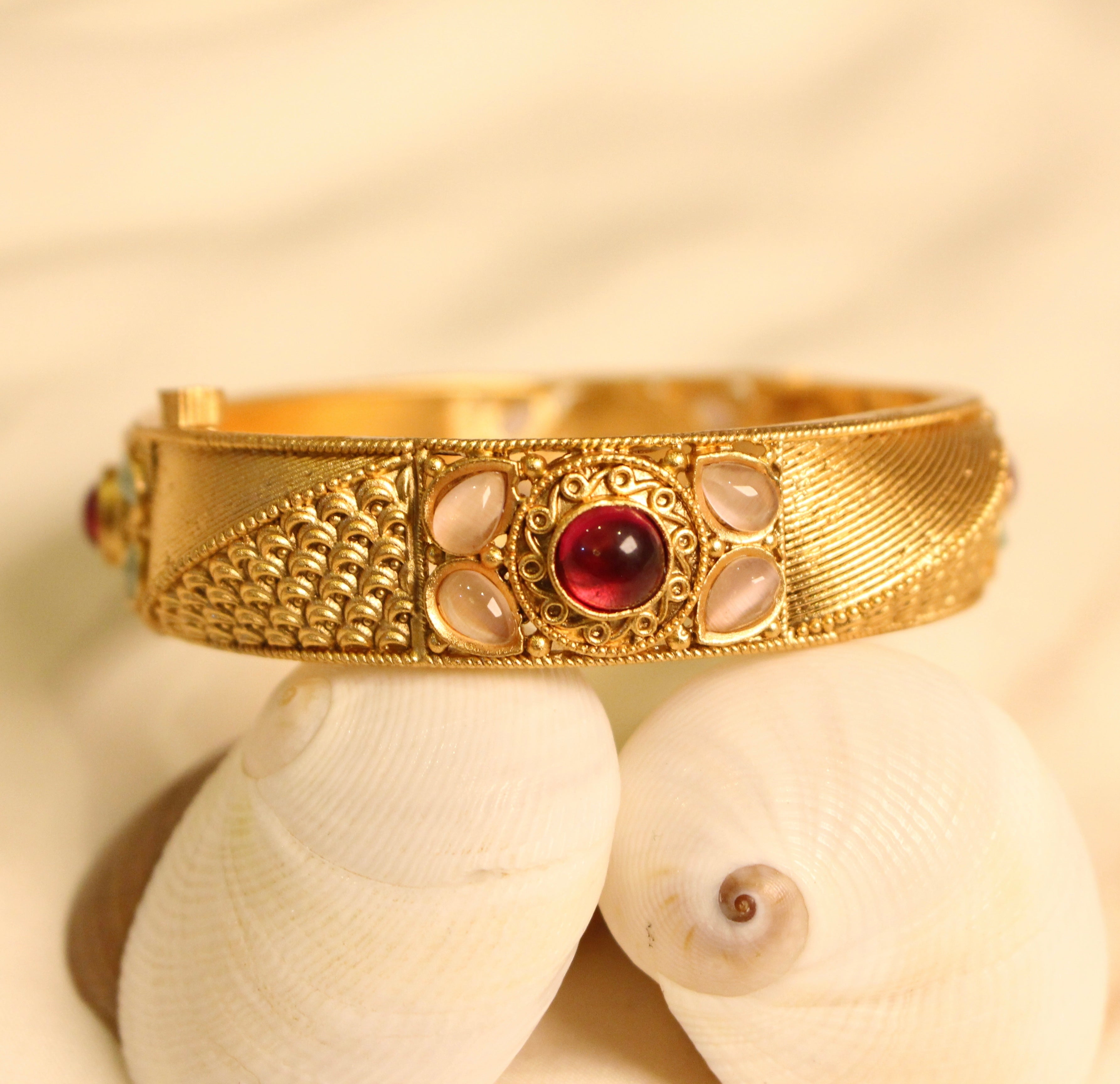 Heritage 67 - Aloro Jewels