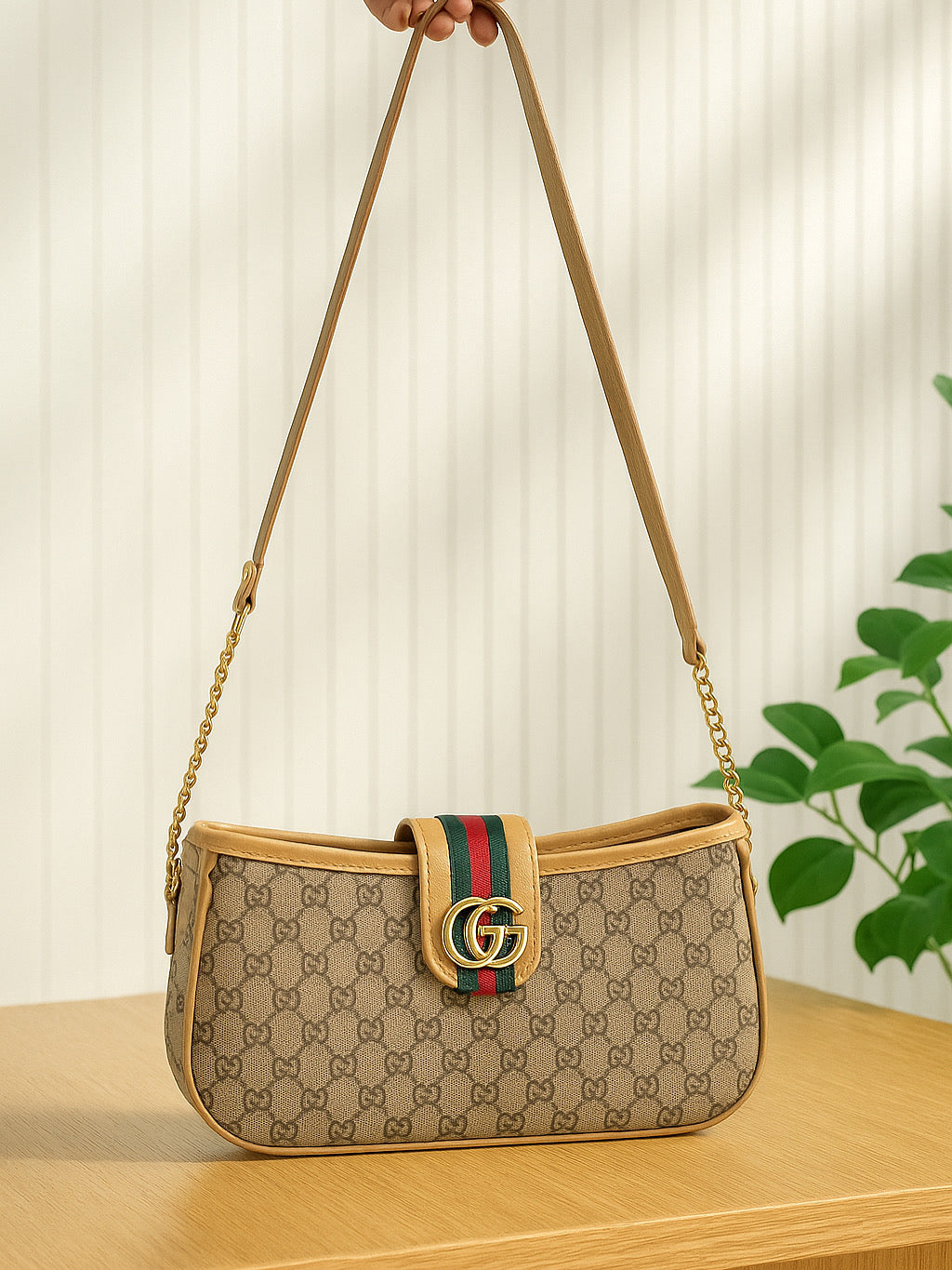 Gucci Crossbody - Bellabags