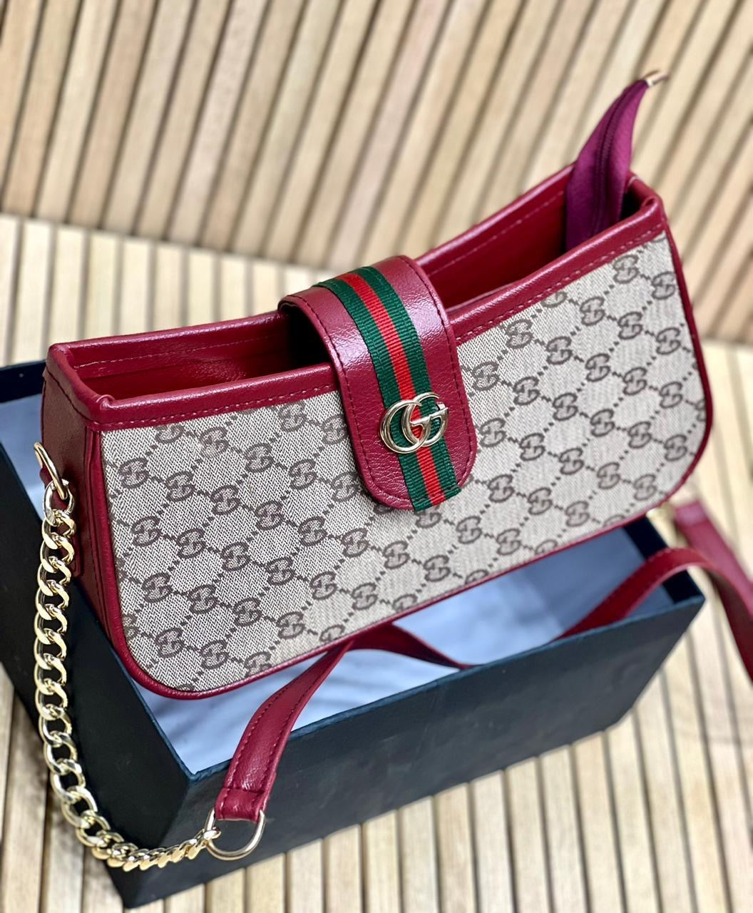 Gucci Crossbody - Bellabags