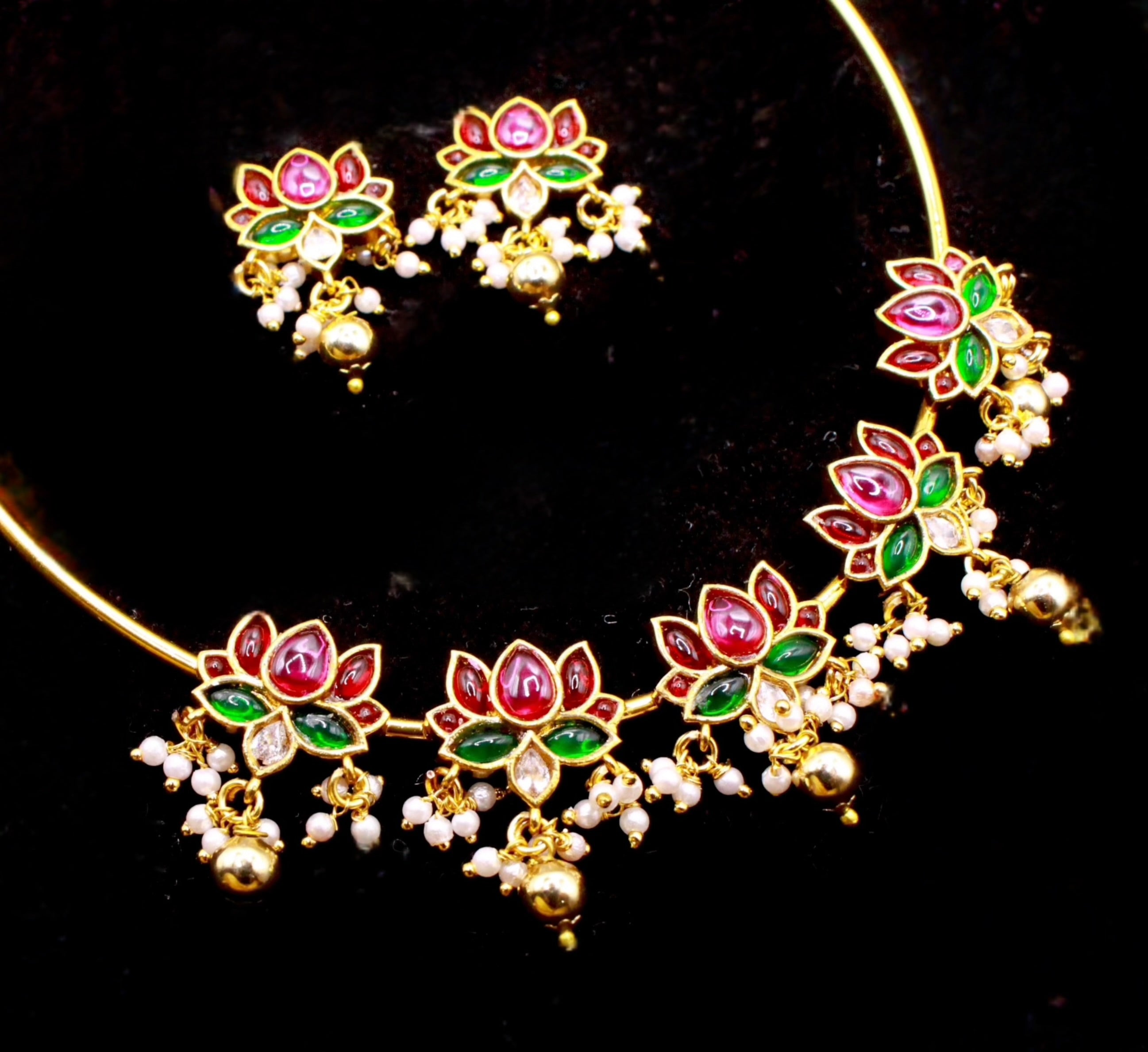 Lotus Hasli Necklace With Earrings - Aloro Jewels
