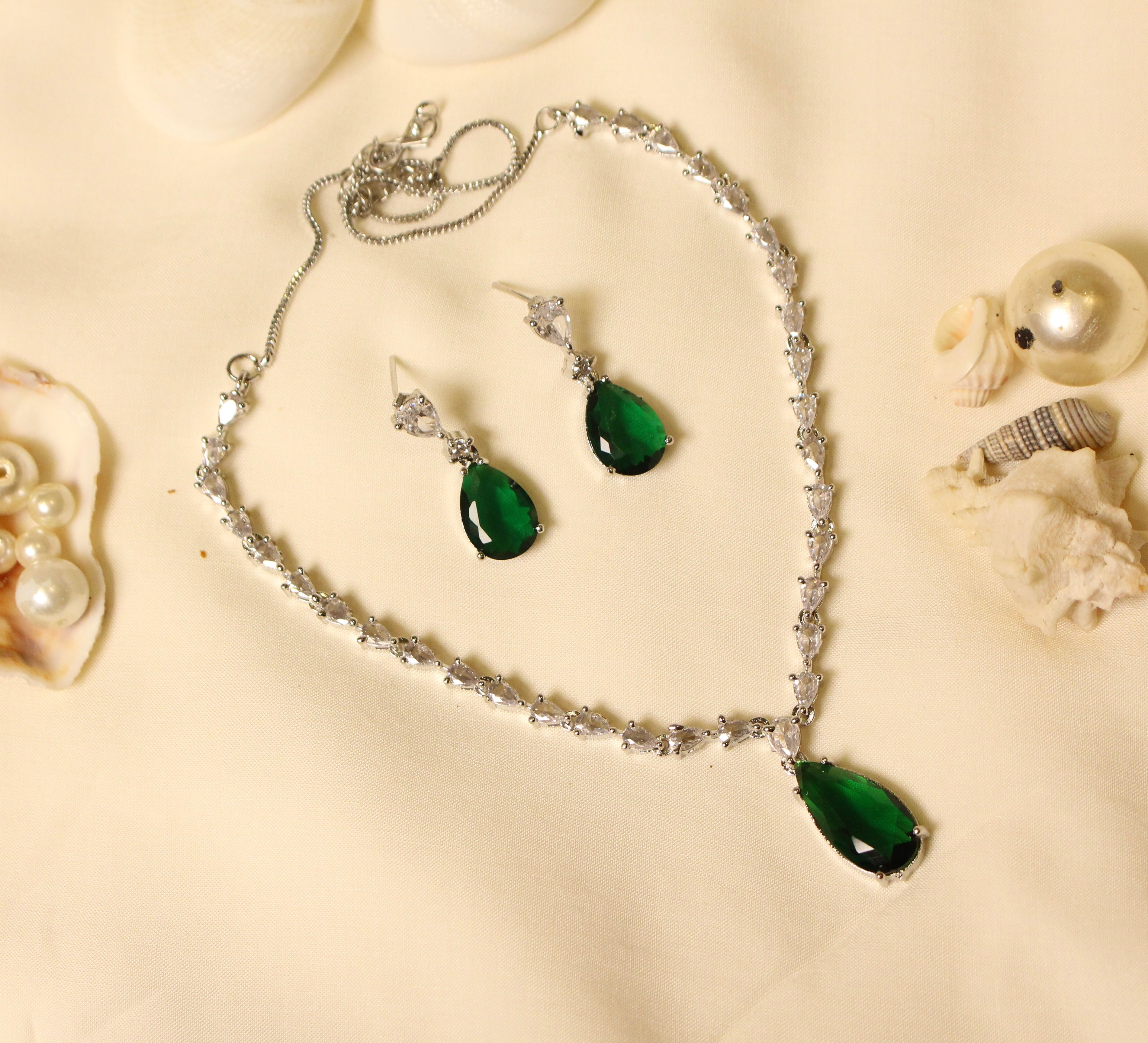 Green Pendant Set - Aloro Jewels