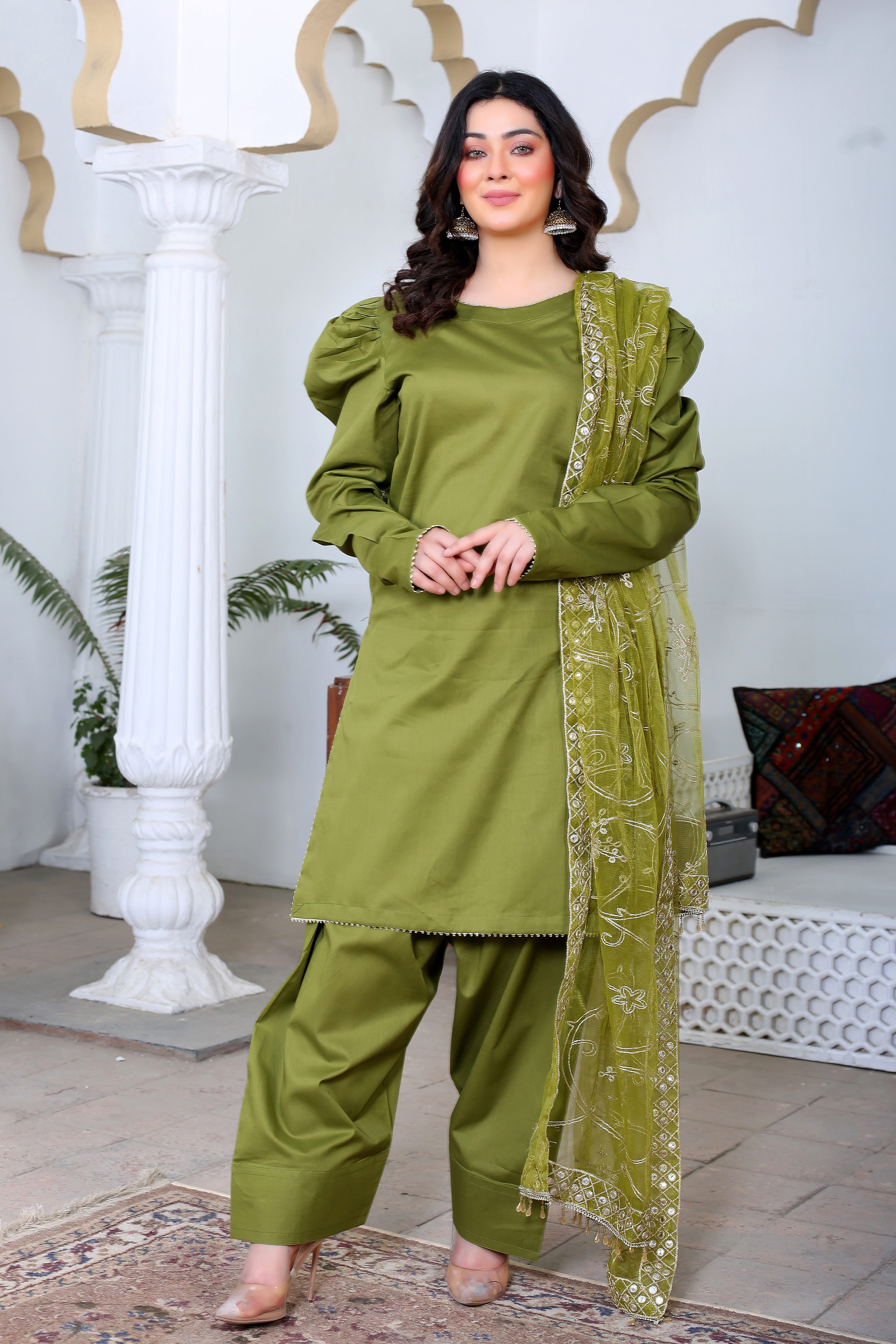 SUZAINA