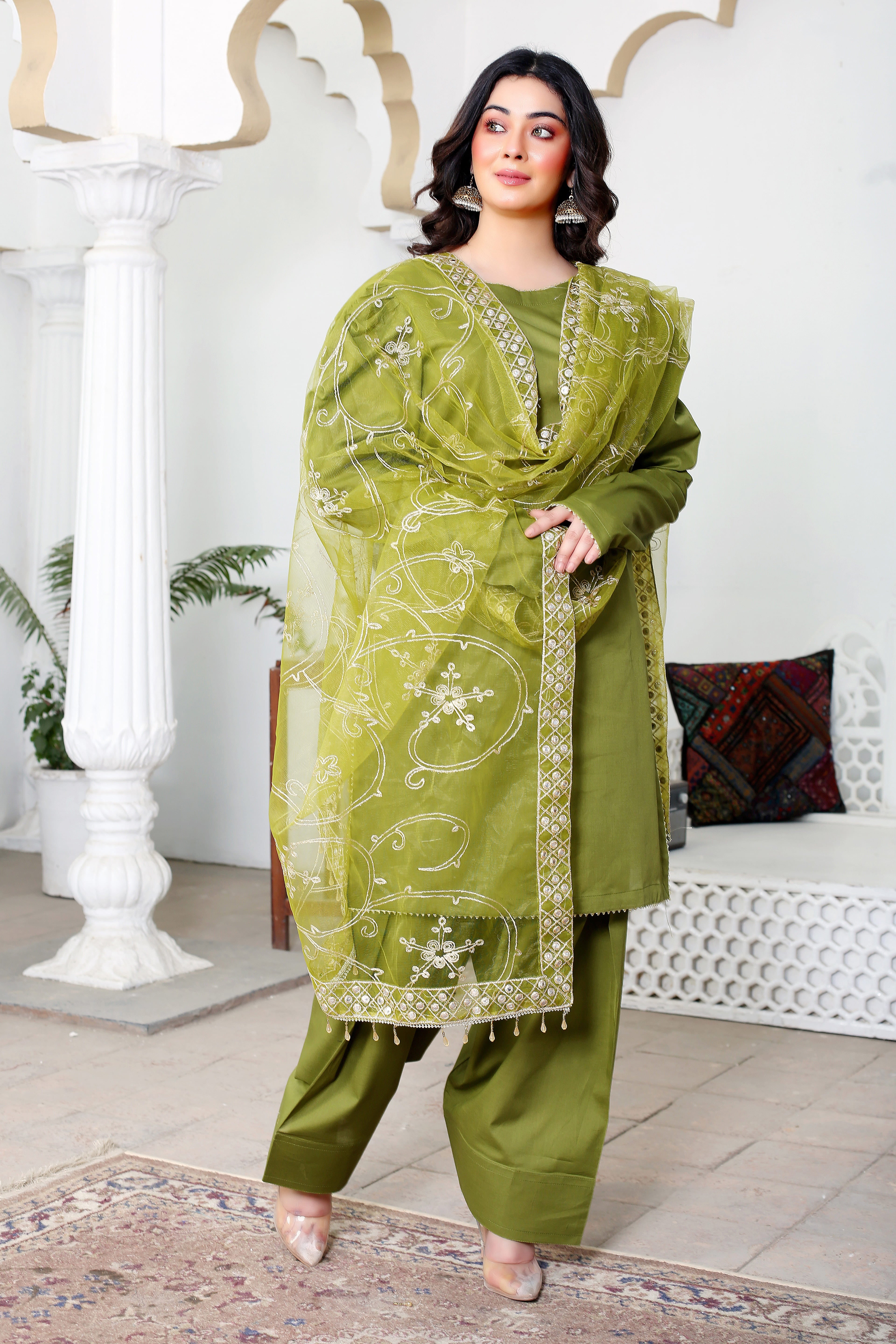 SUZAINA