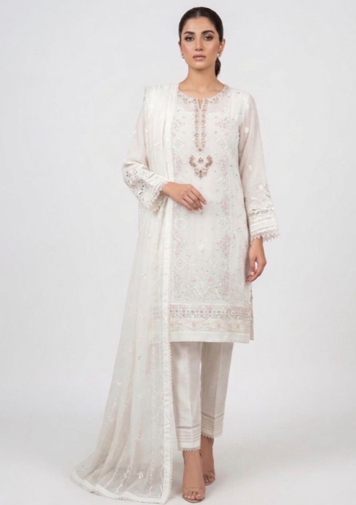 Zarqash - Off White Chiffon Embroidered 3-Piece Suit