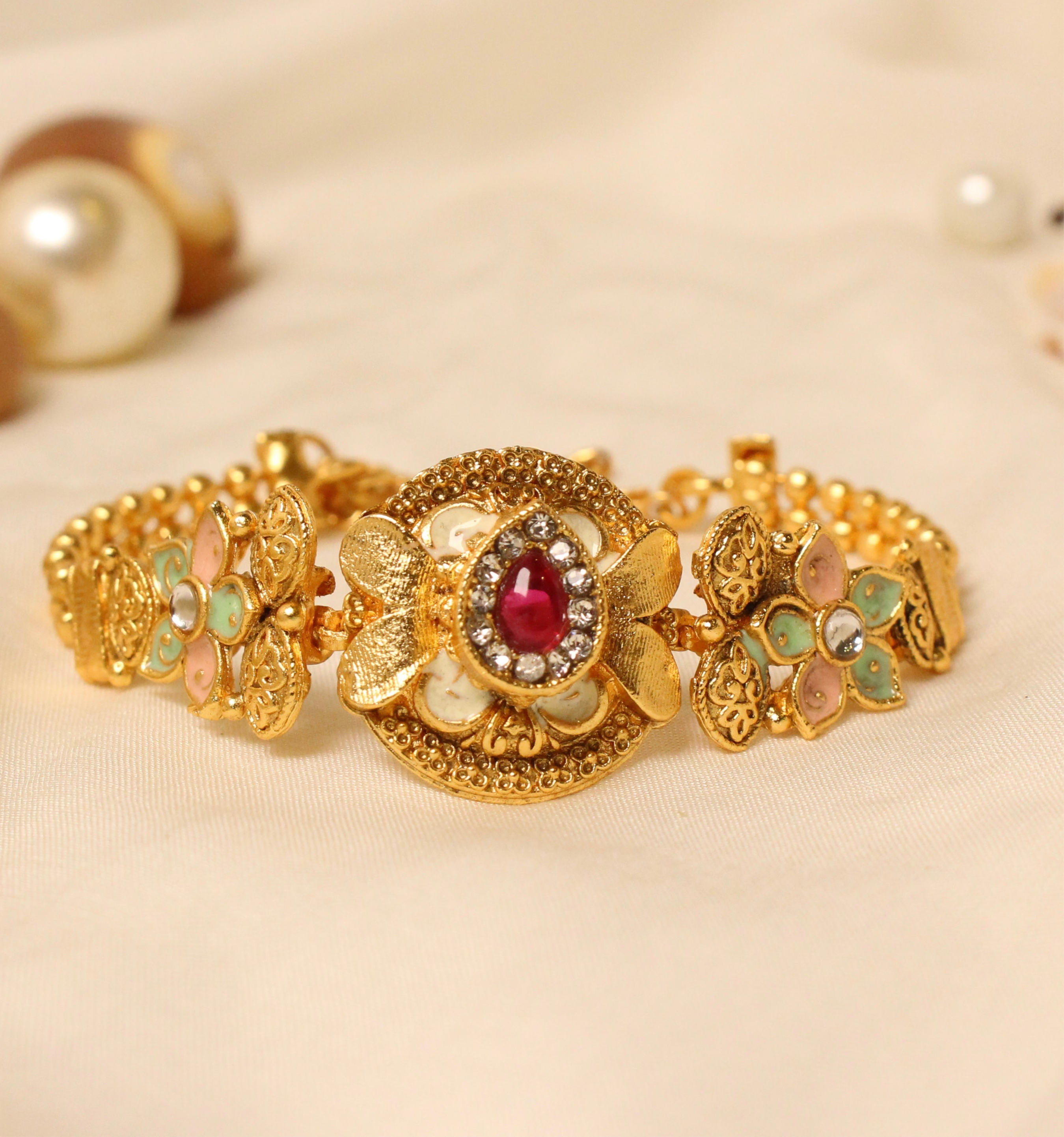 Antique Bracelet - Aloro Jewels