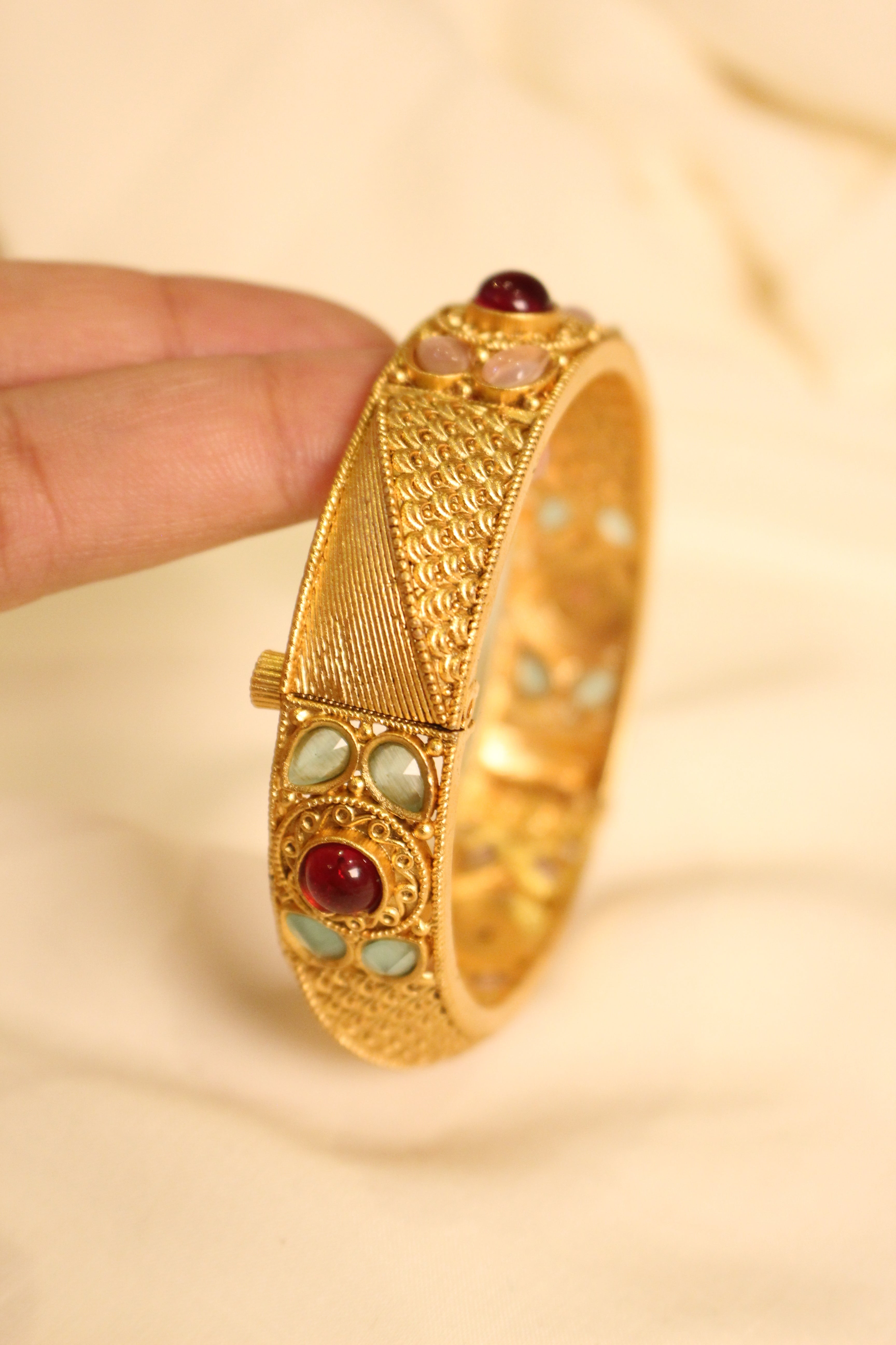 Heritage 67 - Aloro Jewels