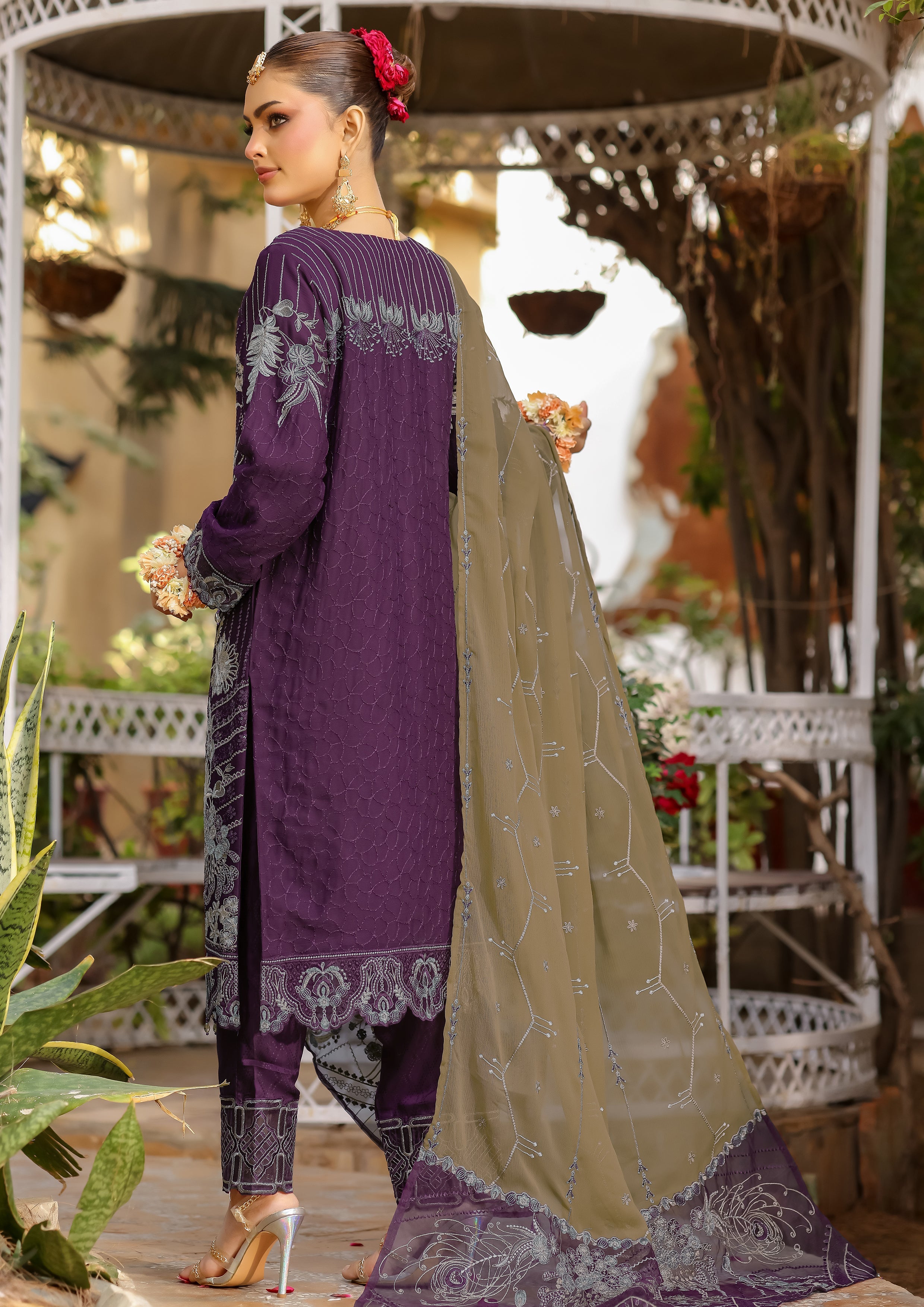 Elva BN-1012 - 3 Piece Stitched Fancy Heavy Embroidered - Bint-e-Noor