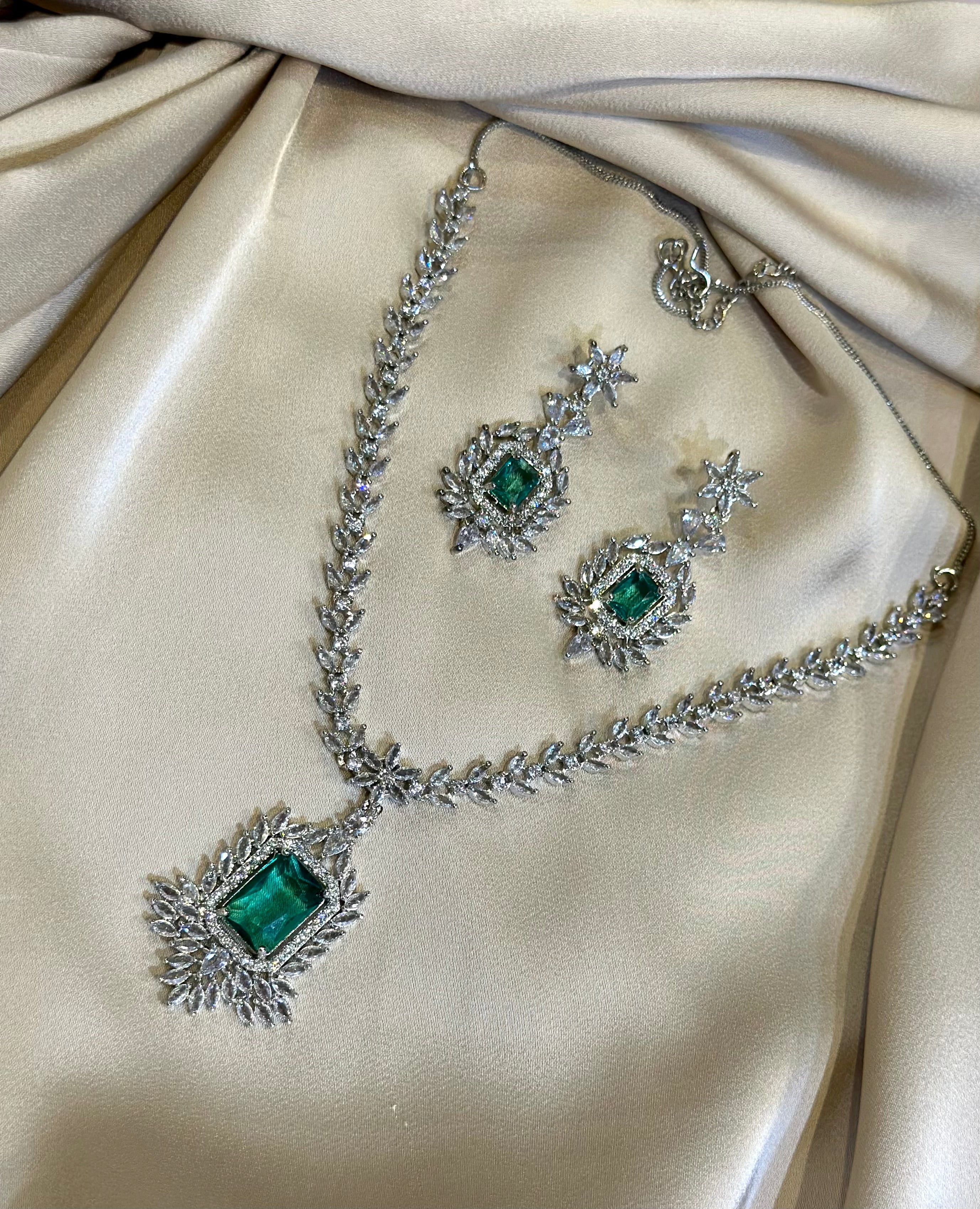 Silver Diamond Set - Aloro Jewels