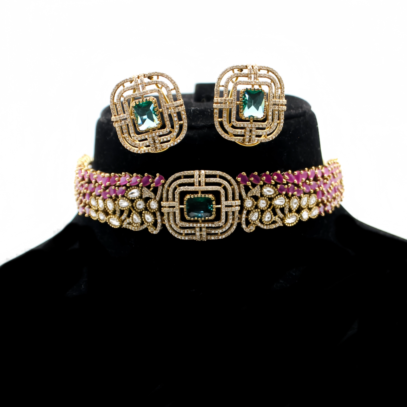 Jahan Araa Kundan Choker Necklace - Aloro Jewels