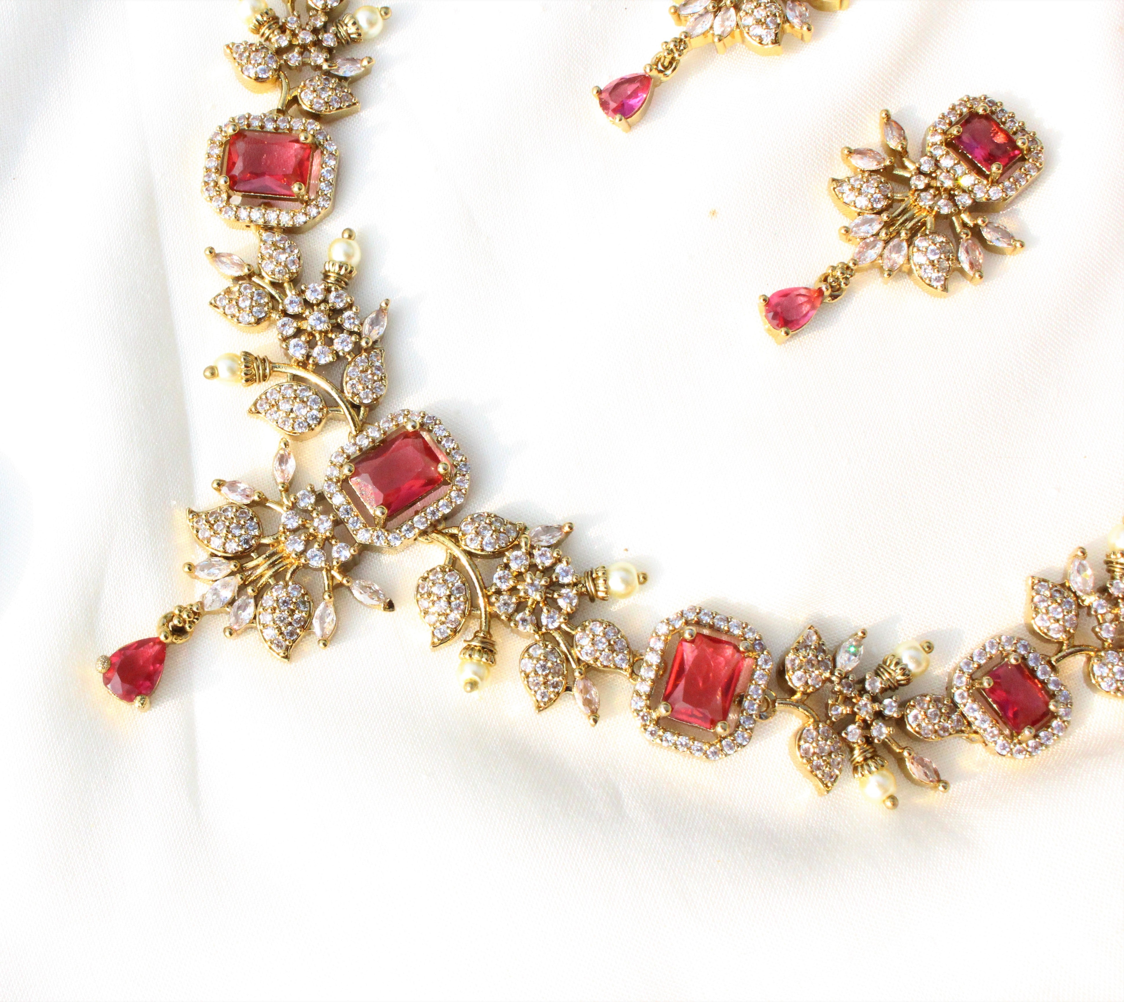 Gulzar-E-Nageen Red Green Ganga Jamna Style Necklace - Aloro Jewels