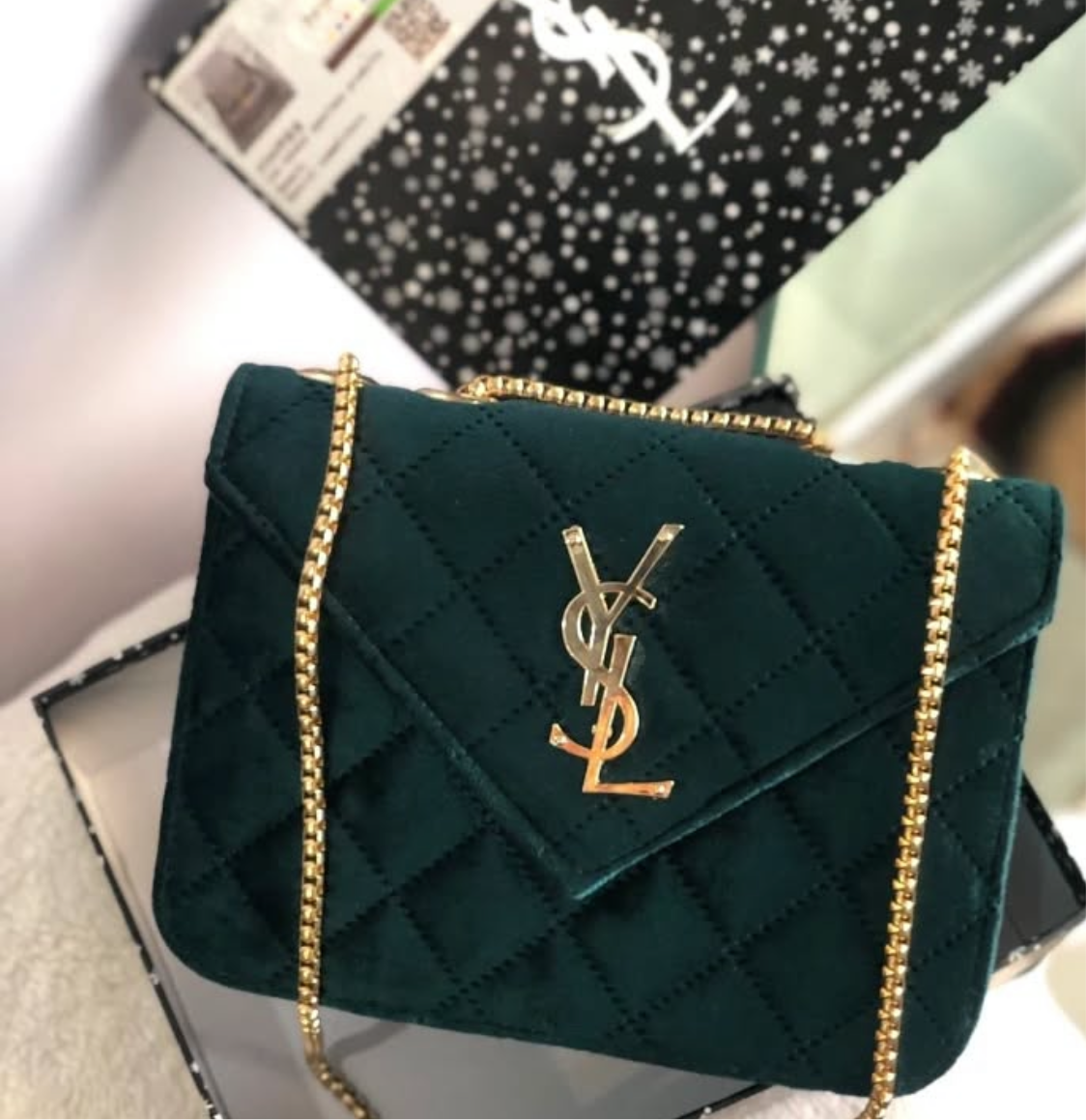 Velvet Glamour - Baggage