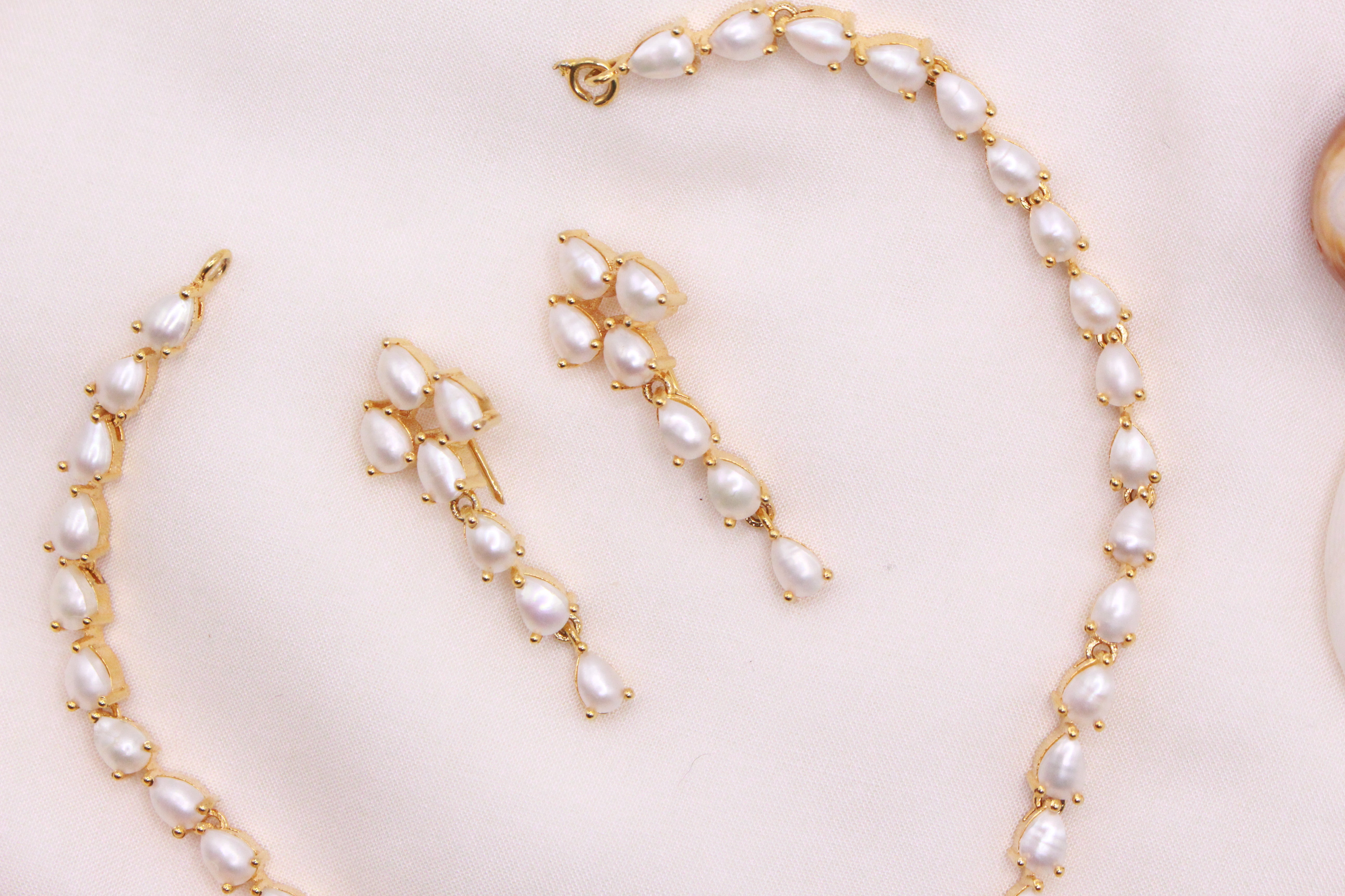 Pearl Necklace - Aloro Jewels