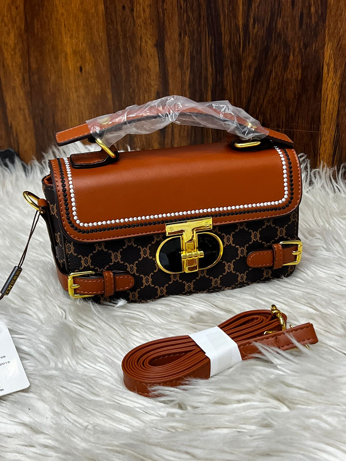 Lavish Crossbody - Baggage