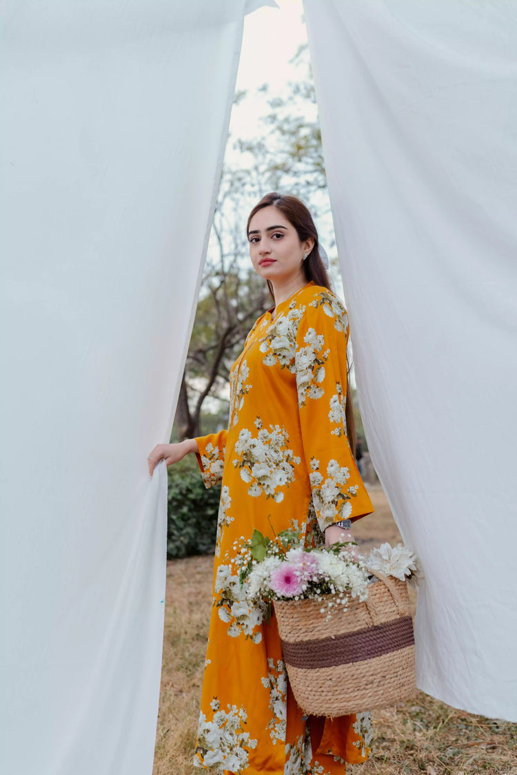 Floral Yellow Suit – Eleganza