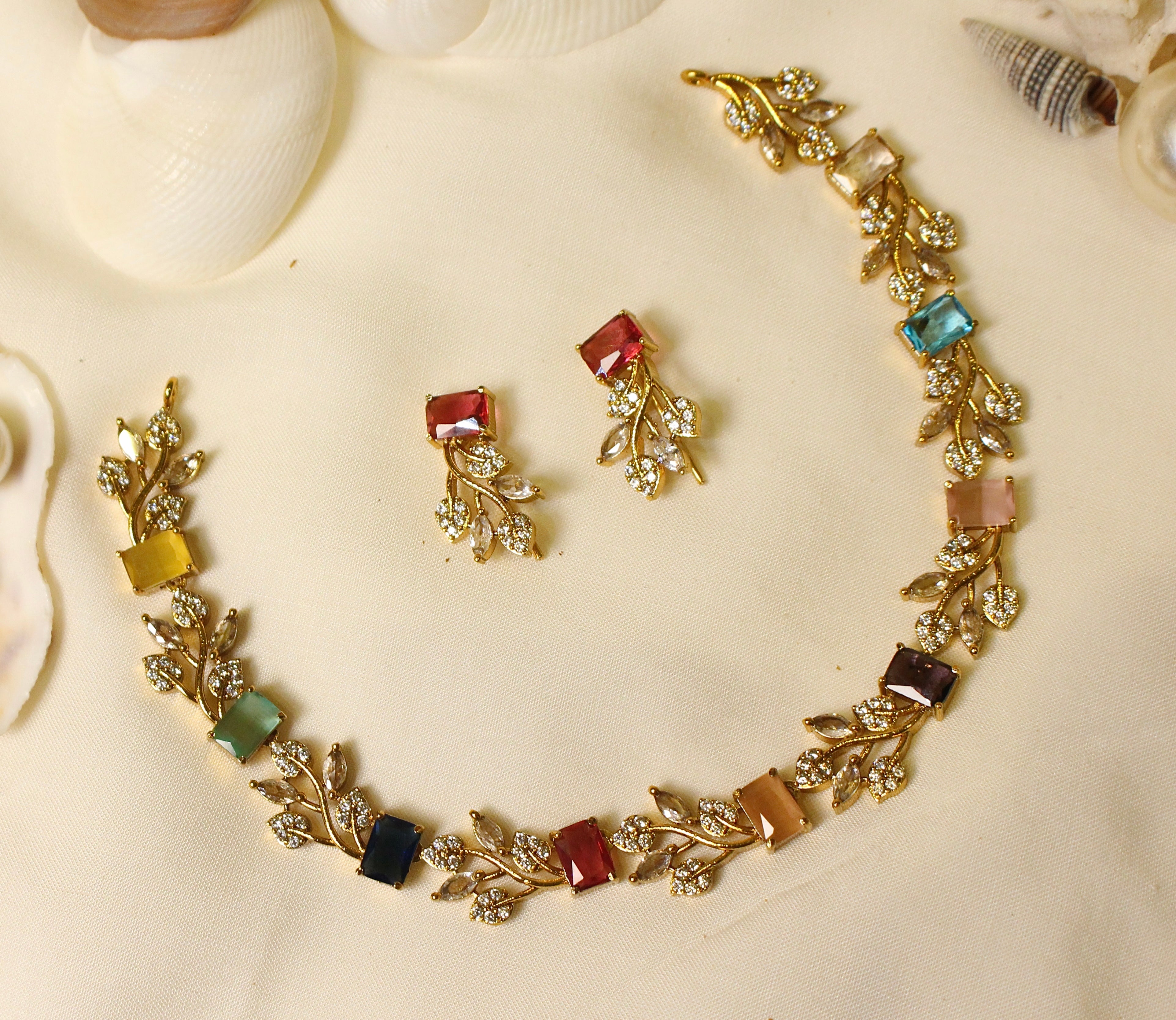 Rang Gold Plated Naturattan Necklace With Earrings - Aloro Jewels