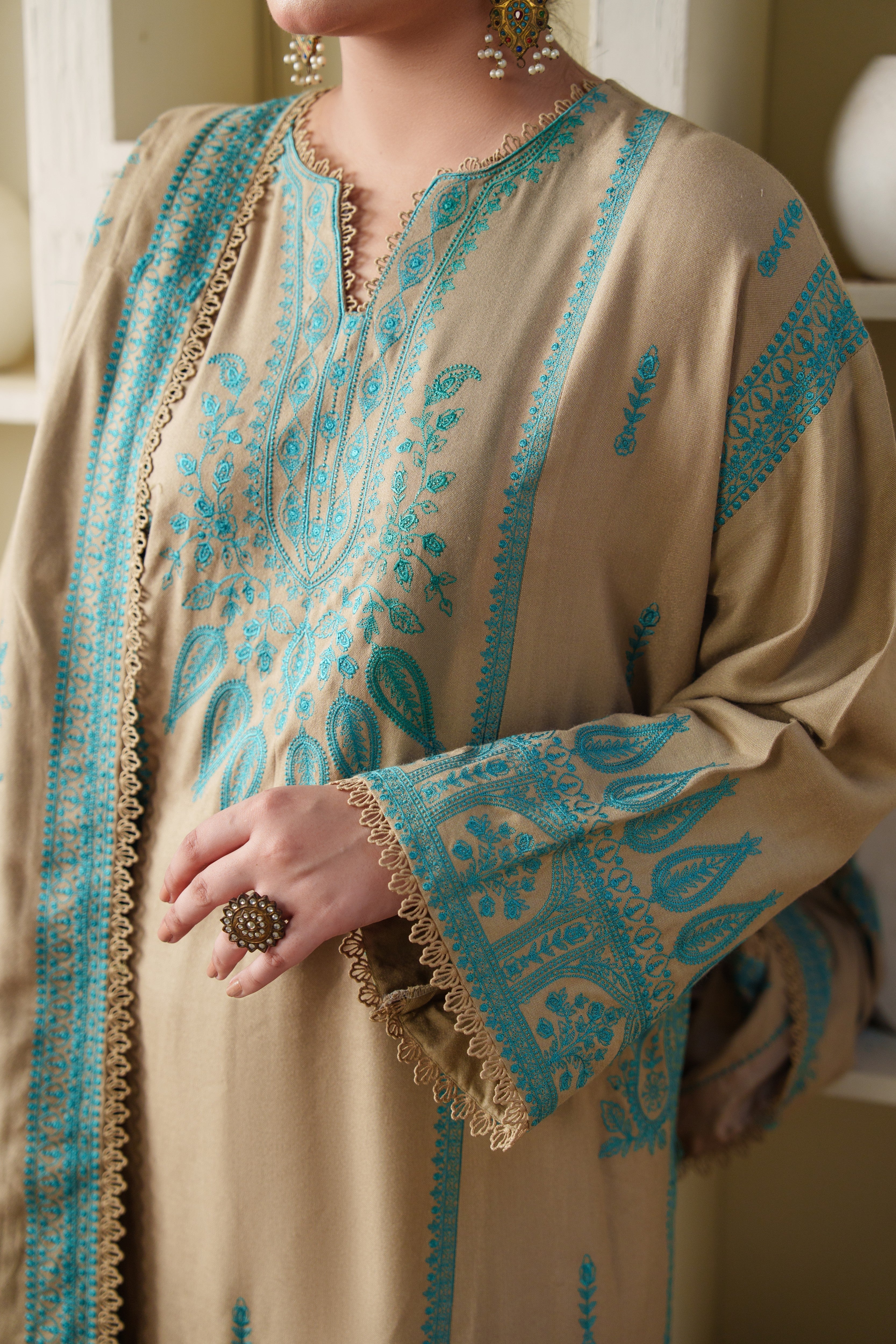 Kashish-e-Kora 3Piece Stitched - Tawakal Closet
