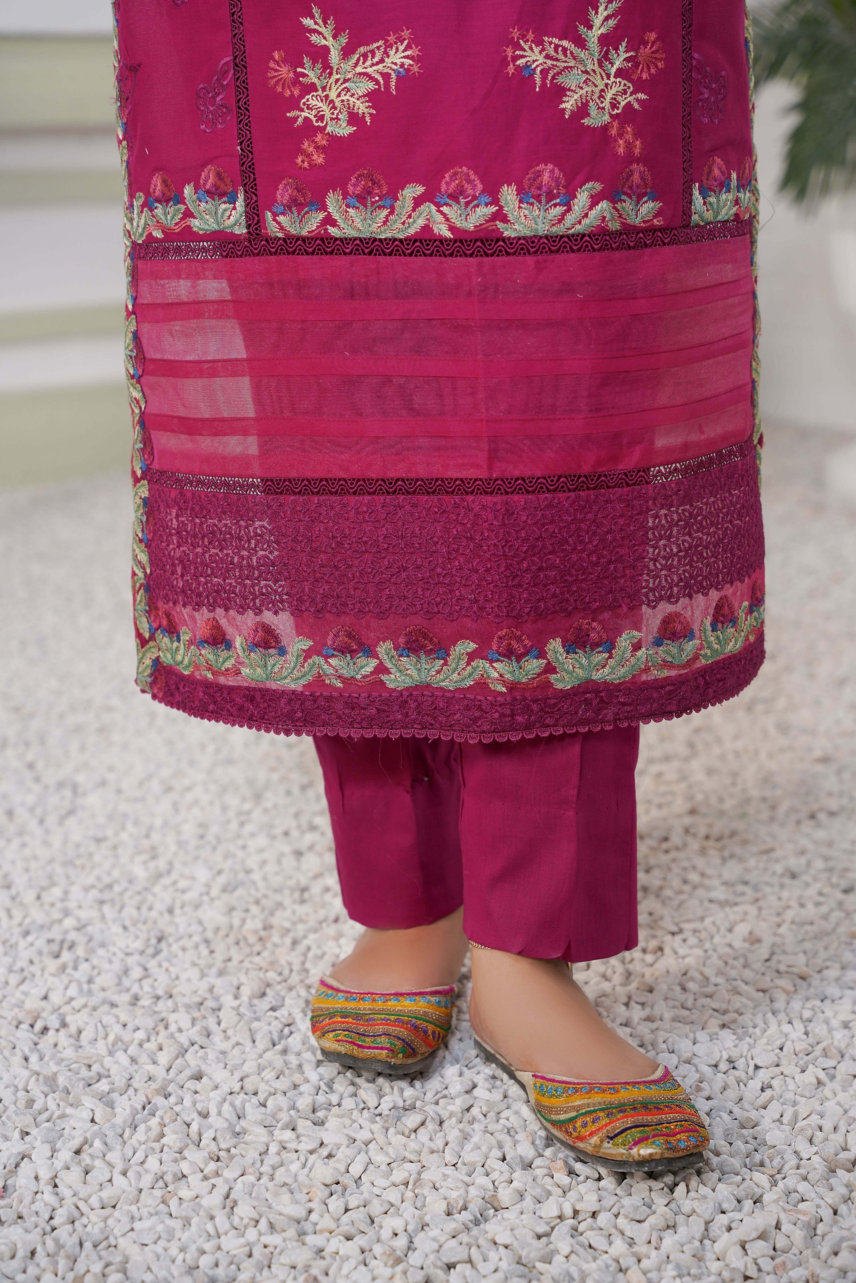 PRET Luxury Embroidered - 3 PC - Threads & Weaves