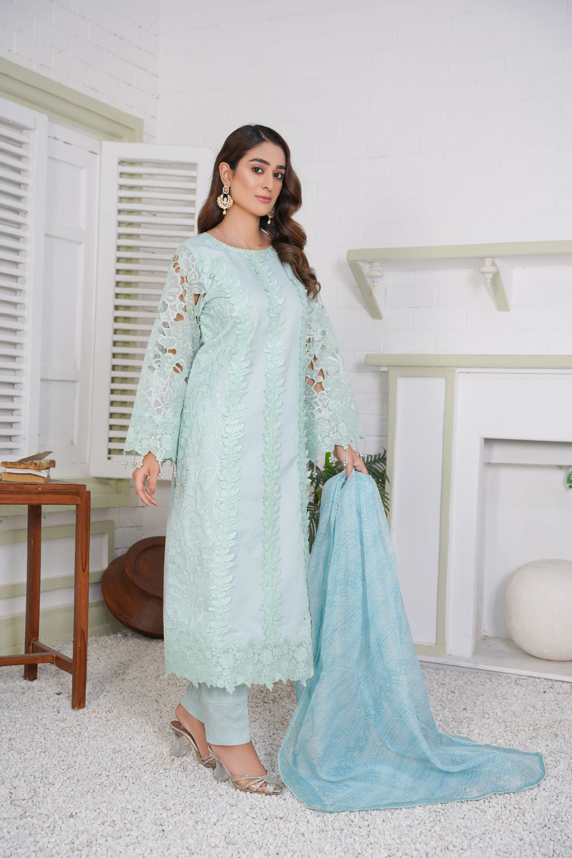 PRET Luxury Embroidered - 3 PC - Threads & Weaves