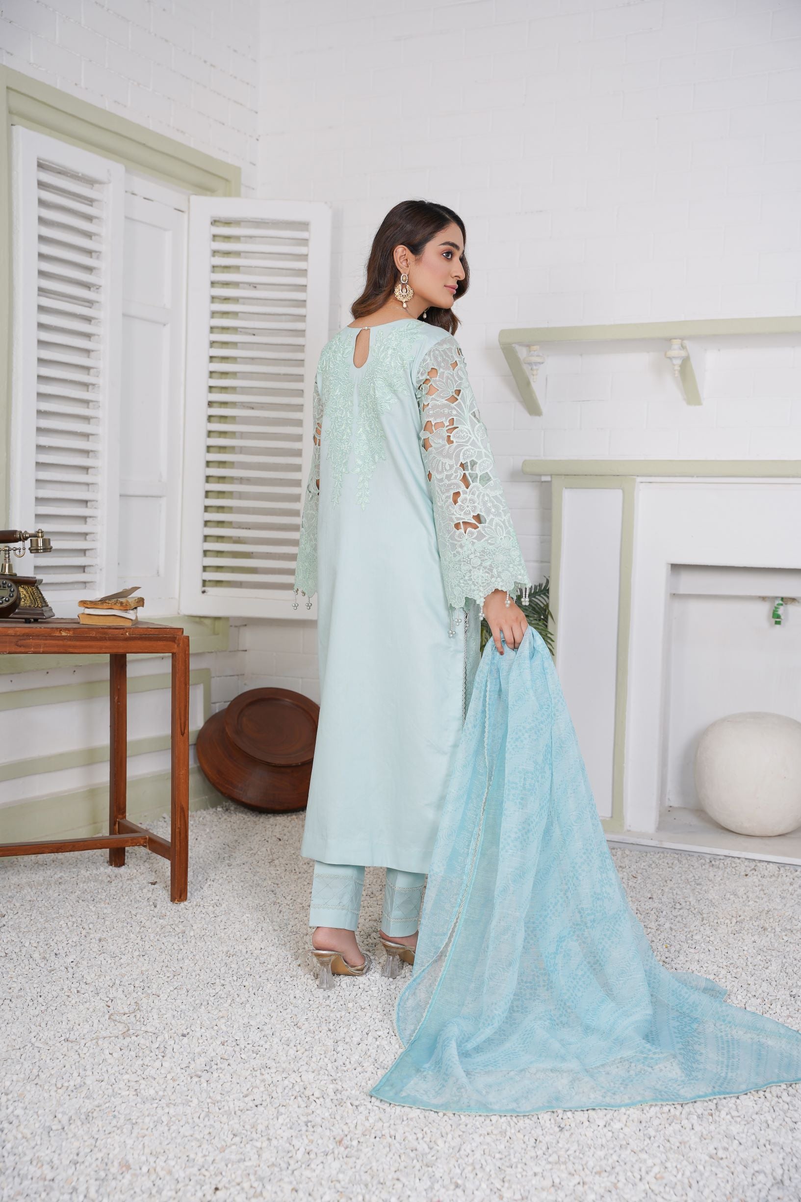 PRET Luxury Embroidered - 3 PC - Threads & Weaves