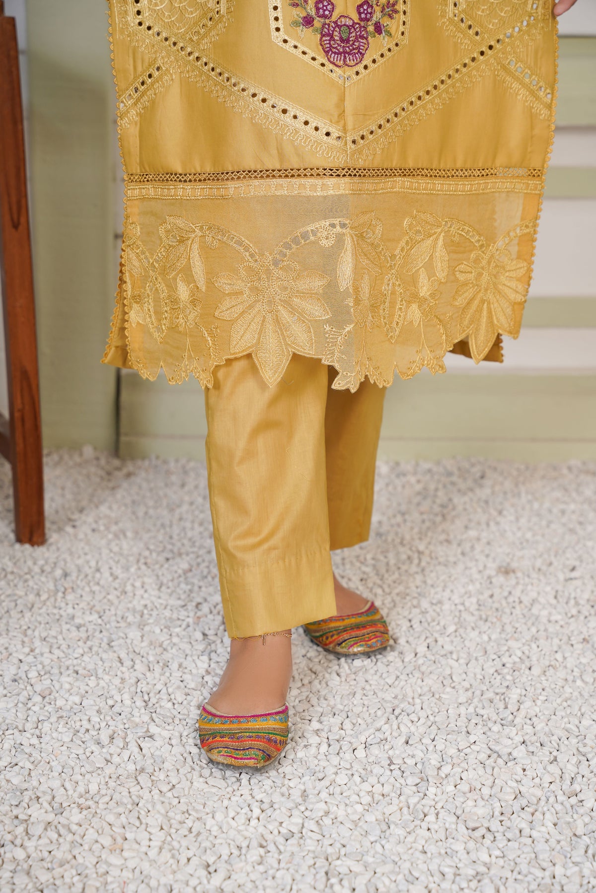 PRET Embroidered Chikankari - 3 PC - Threads & Weaves