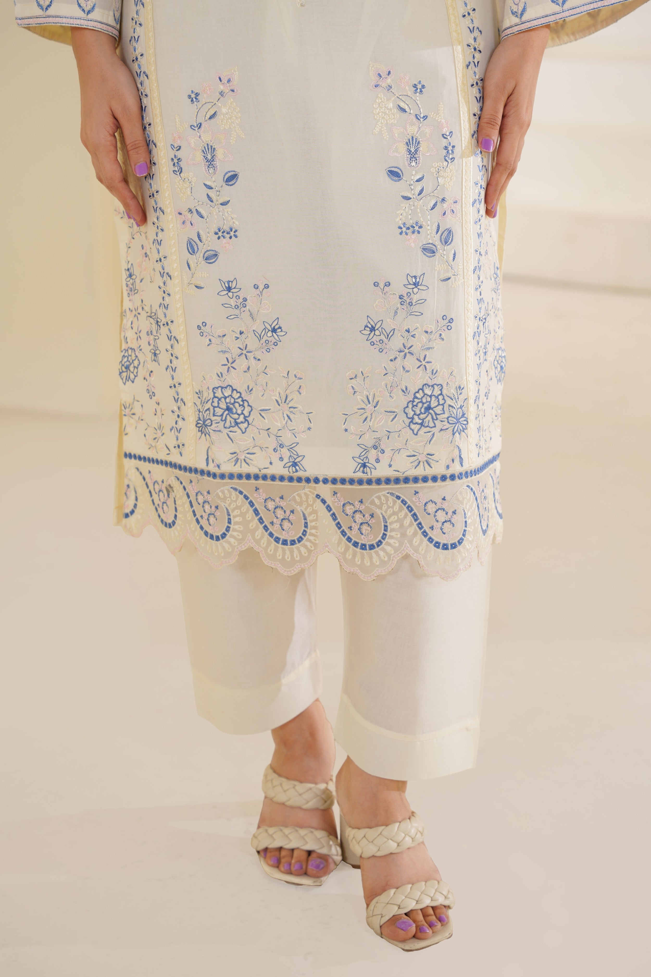 Ivory Breeze Embroidered Lawn Ready to Wear 3PC - Threads & Weaves