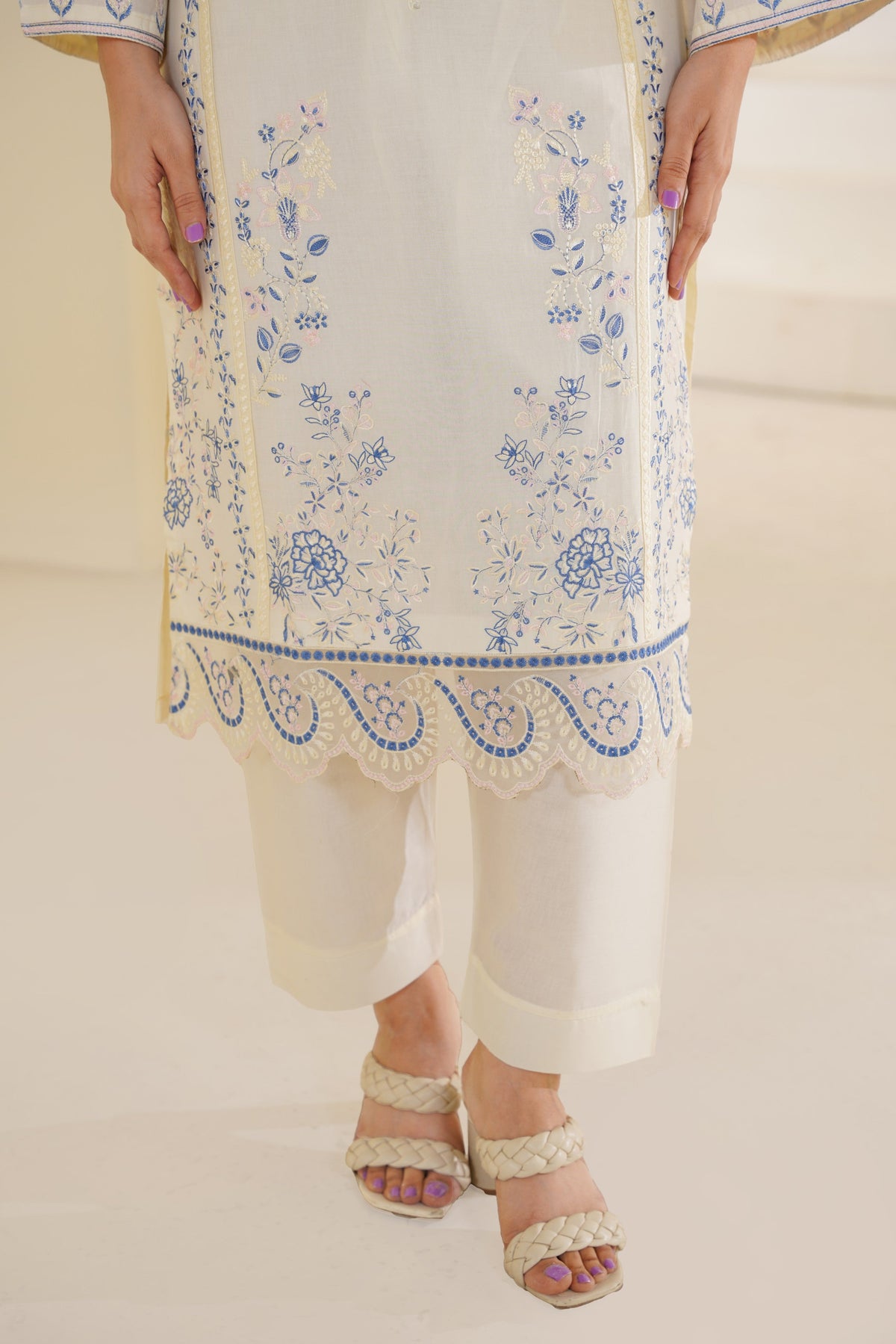 Ivory Breeze Embroidered Lawn Ready to Wear 3PC - Threads & Weaves