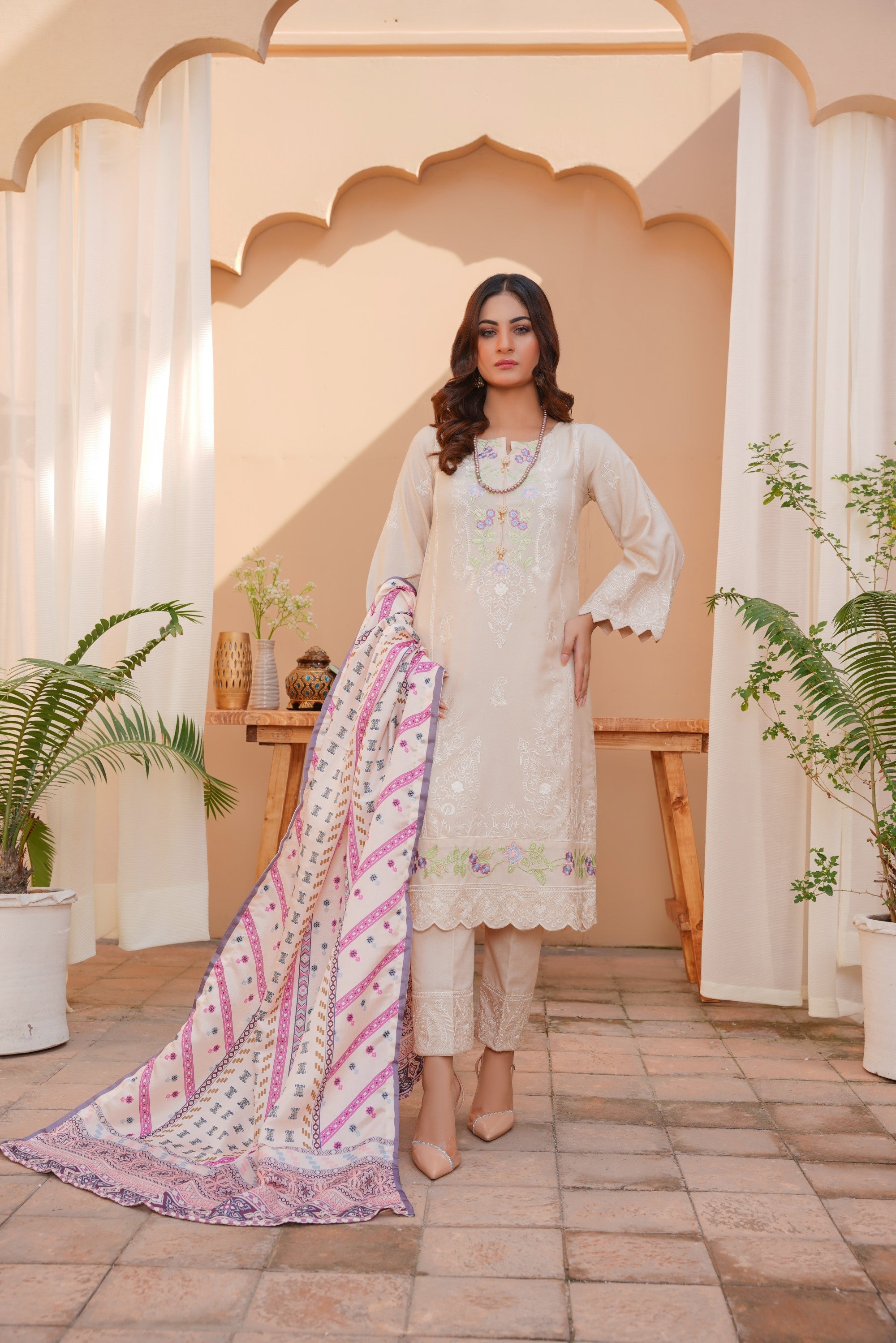 3 PC - Embroidered Karandi Pret - Threads & Weaves