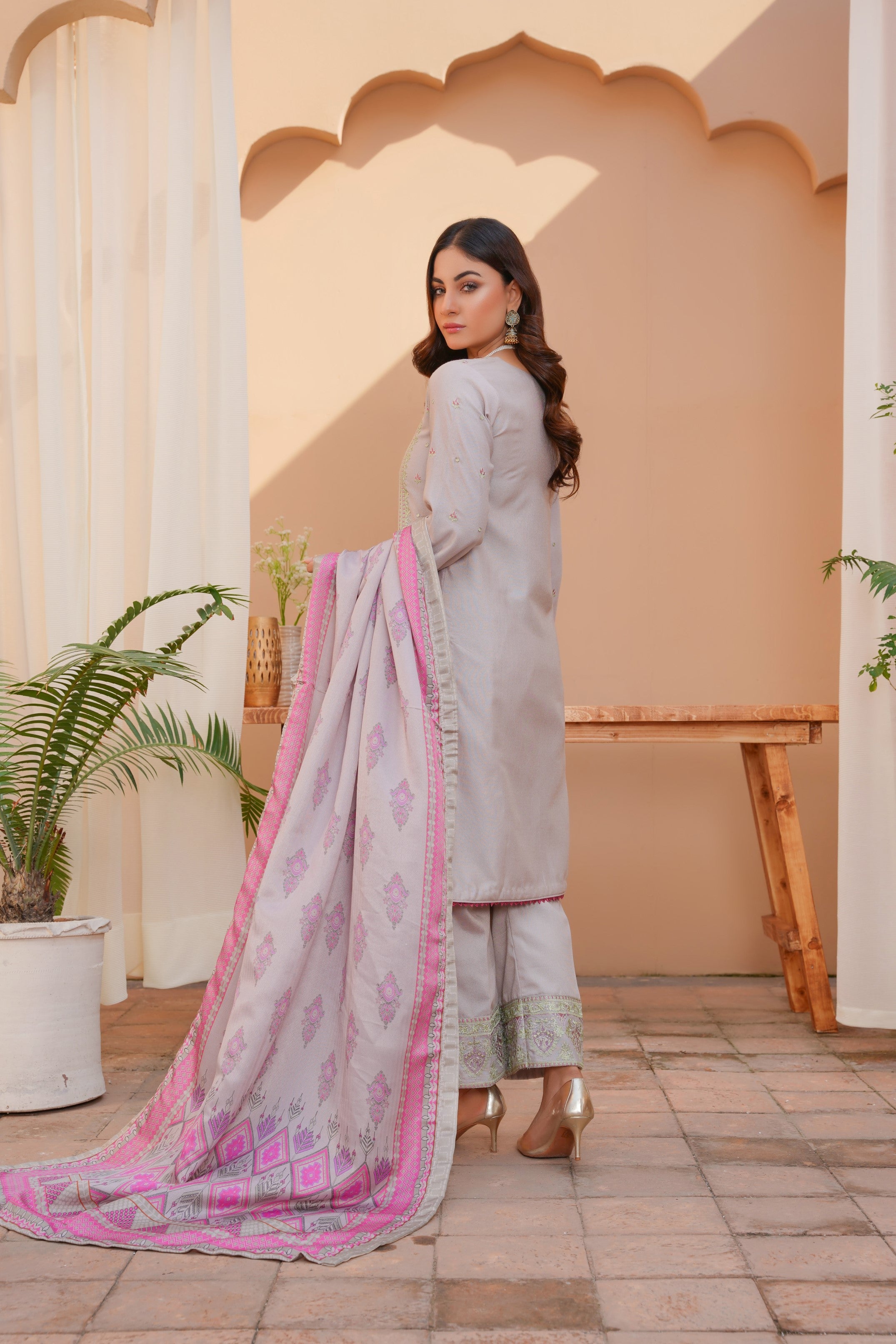 3 PC - Embroidered Karandi Pret - Threads & Weaves