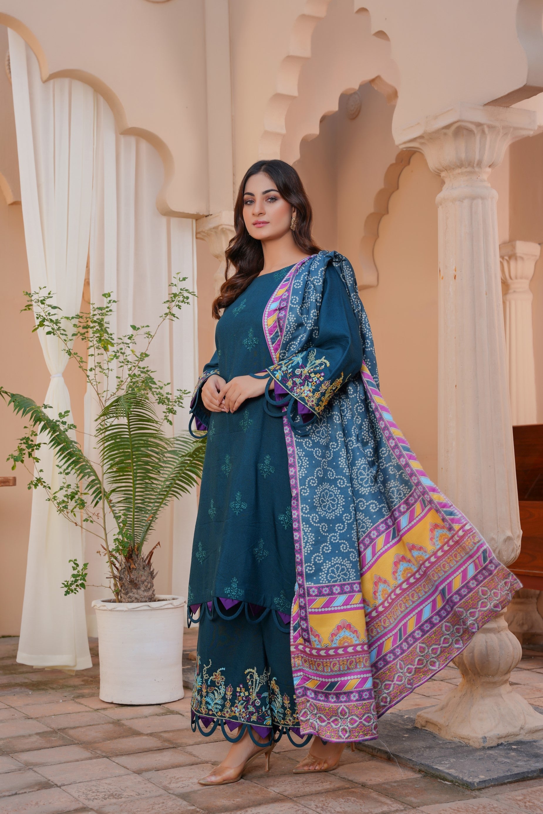 3 PC - Embroidered Karandi Pret - Threads & Weaves