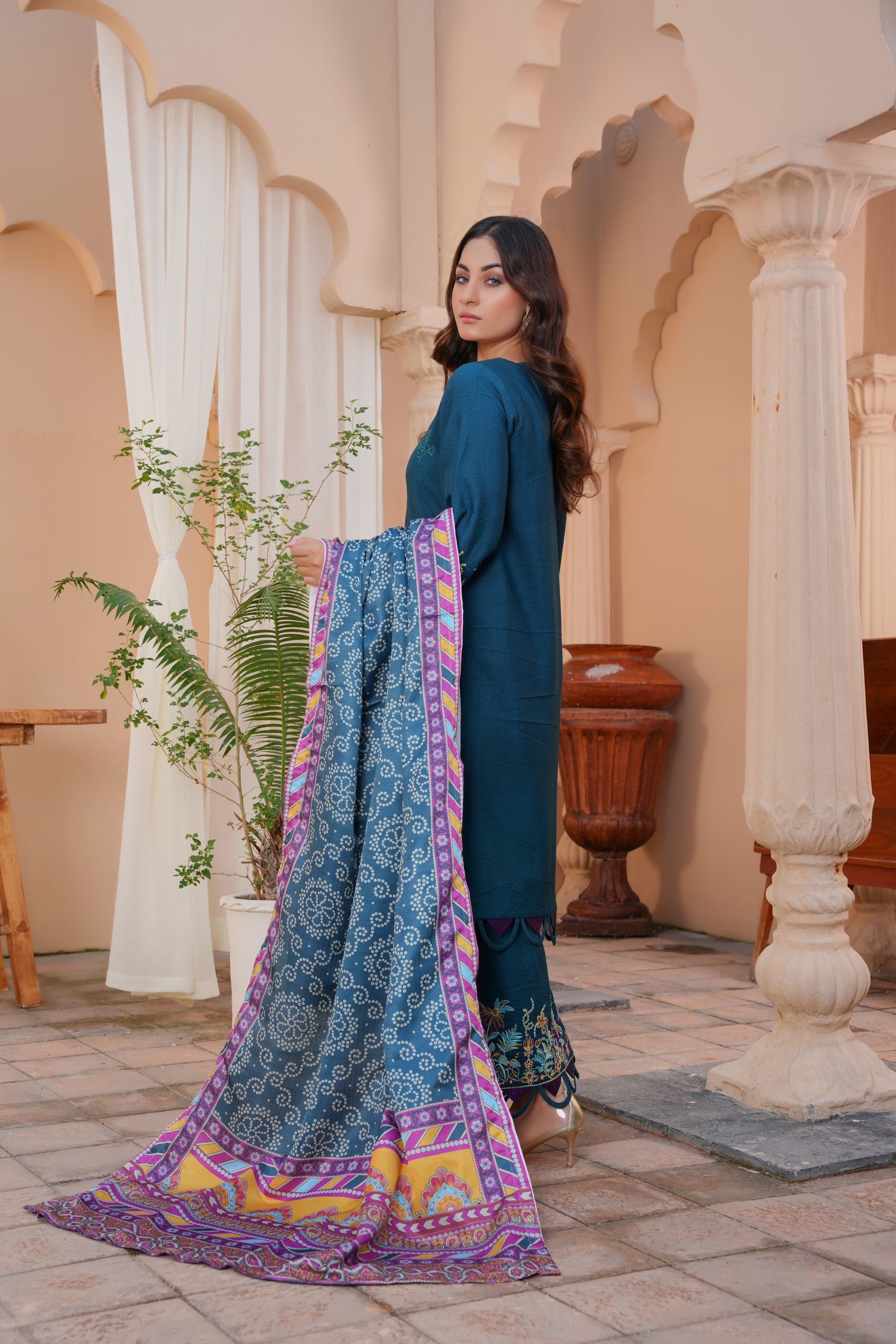 3 PC - Embroidered Karandi Pret - Threads & Weaves
