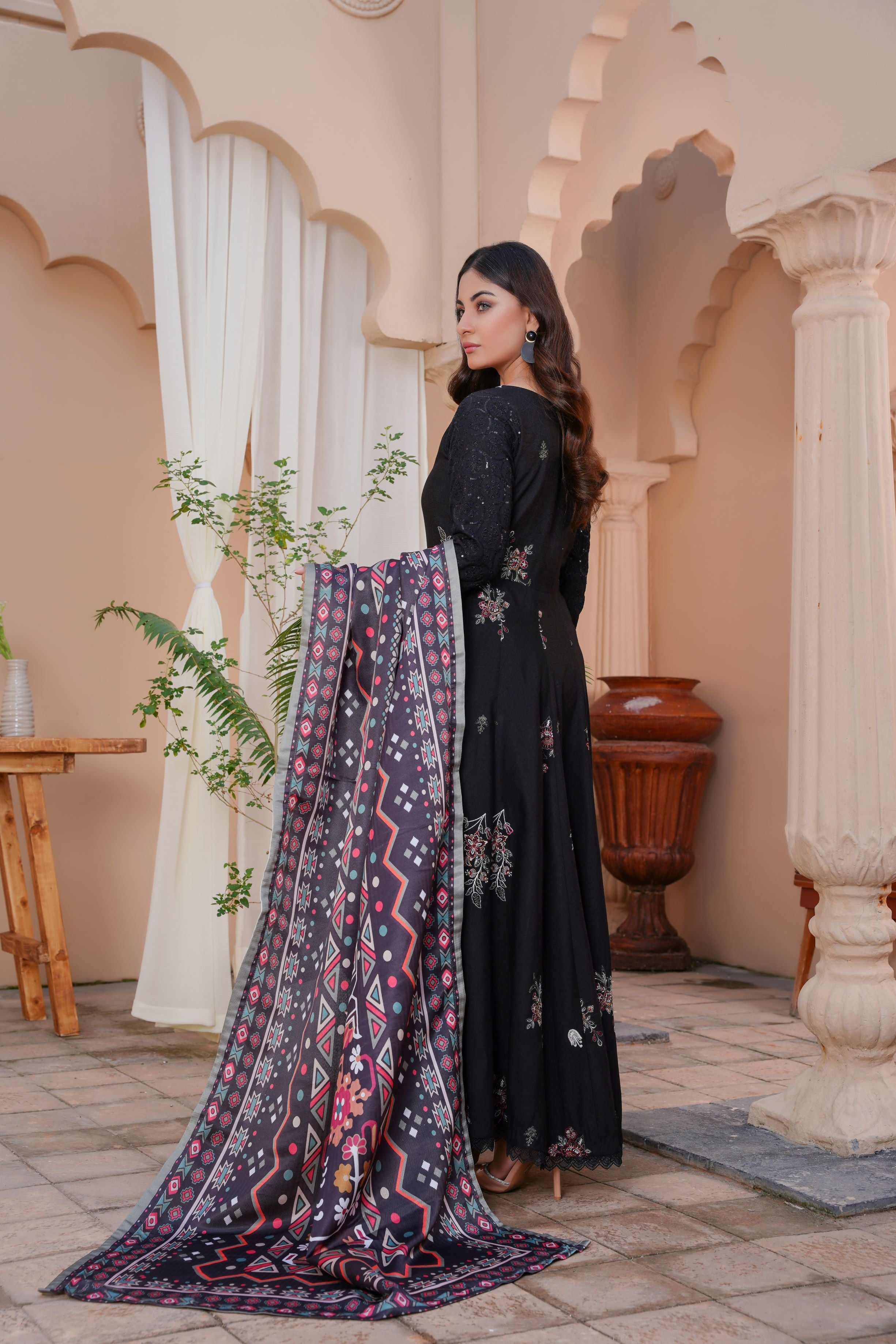 3 PC - Embroidered Karandi Pret - Threads & Weaves