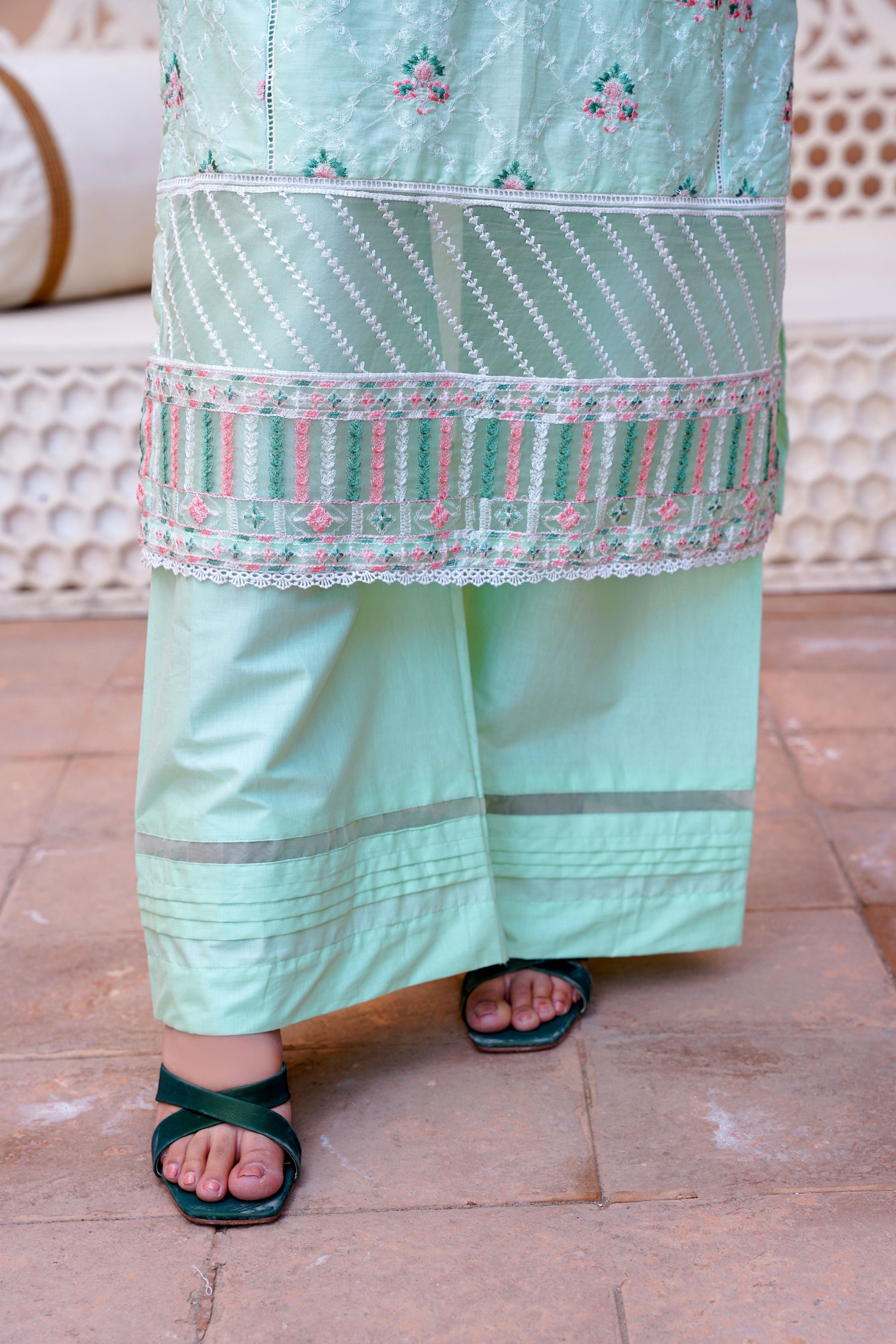 3 PC Embroidered Lawn Dress - Threads & Weaves