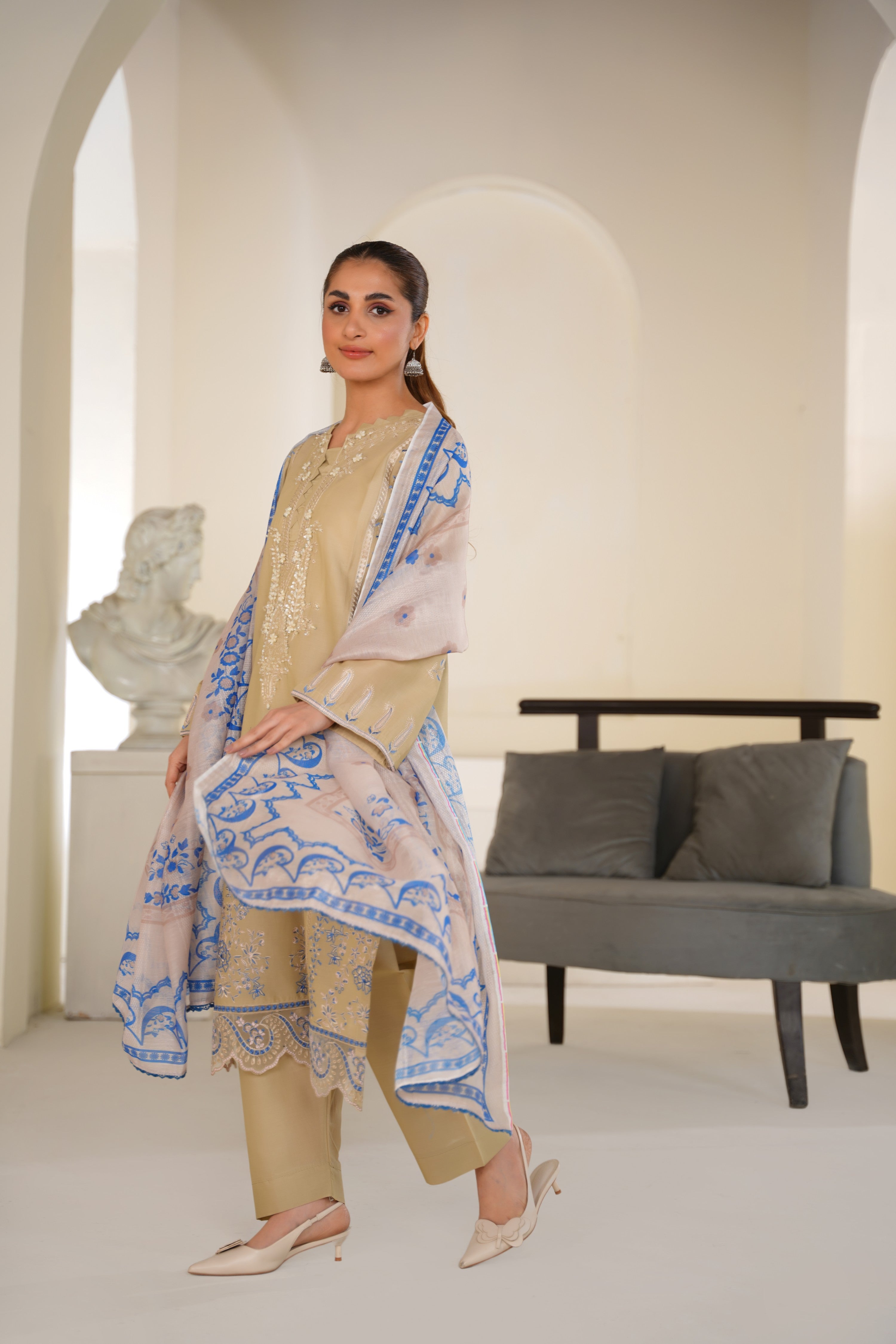 Sapphire Sand Embroidered Lawn Ready to Wear 3PC - Threads & Weaves
