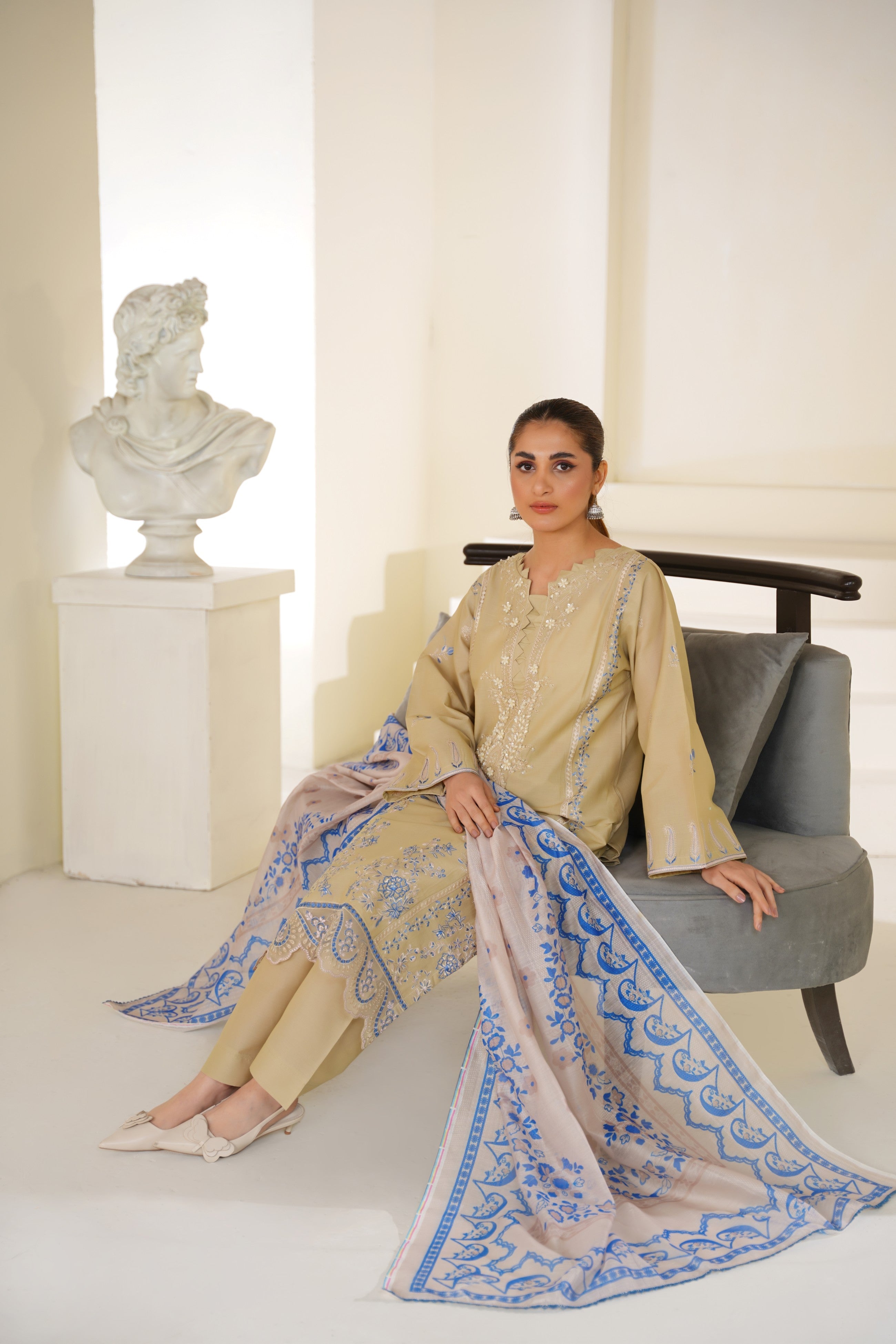 Sapphire Sand Embroidered Lawn Ready to Wear 3PC - Threads & Weaves