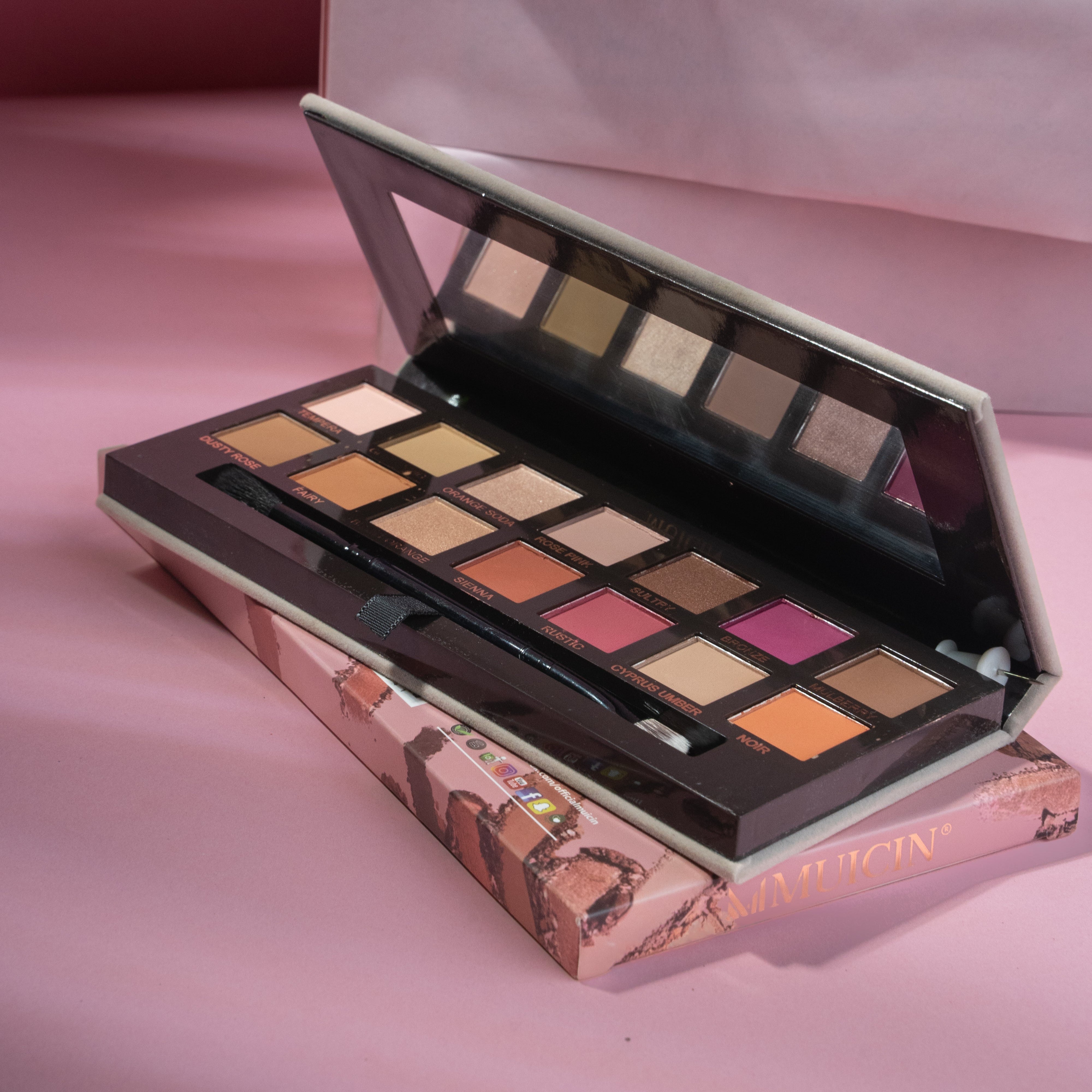 Modern Renaissance Eyeshadow Palette - Muicin