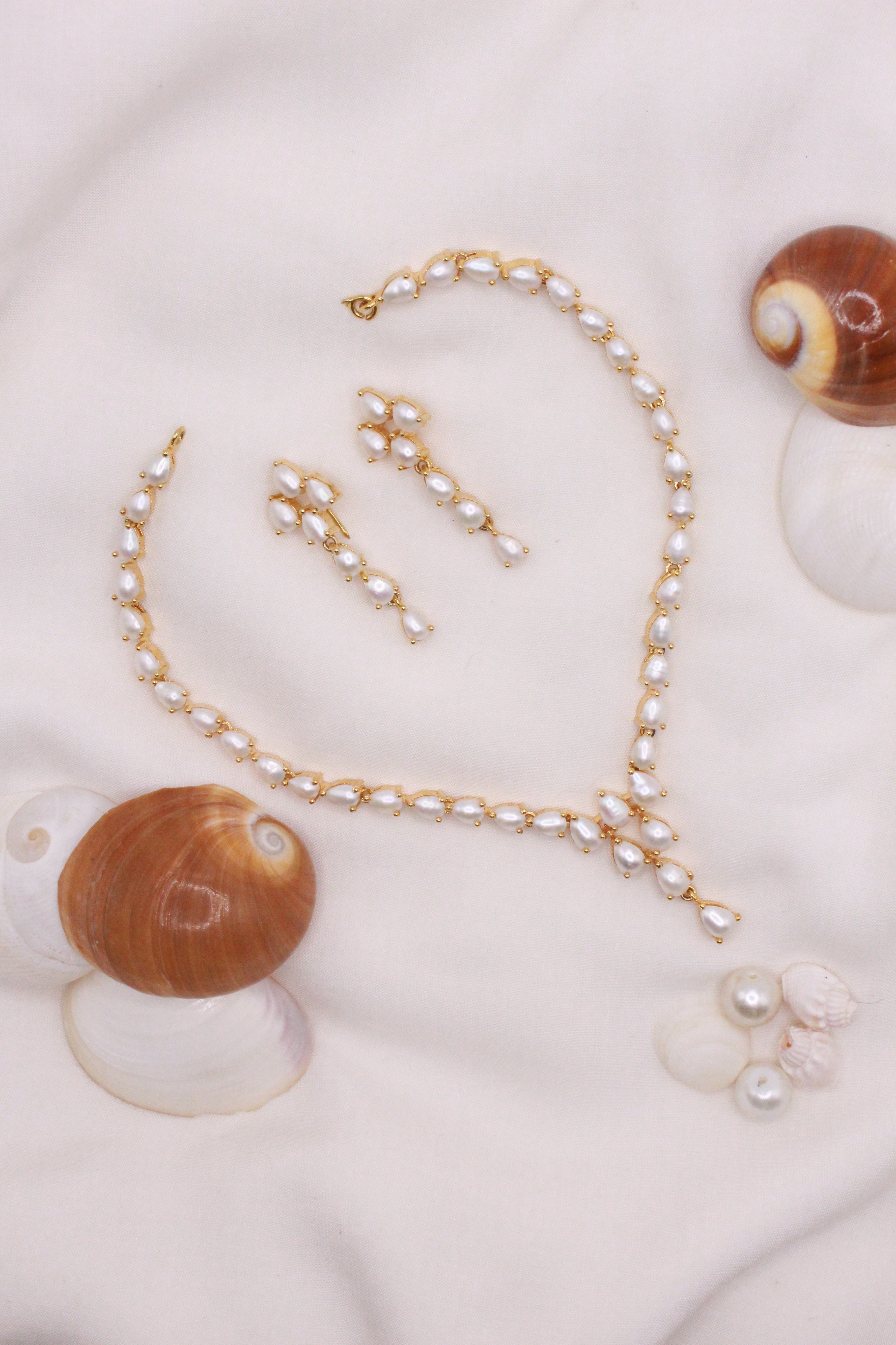 Pearl Necklace - Aloro Jewels