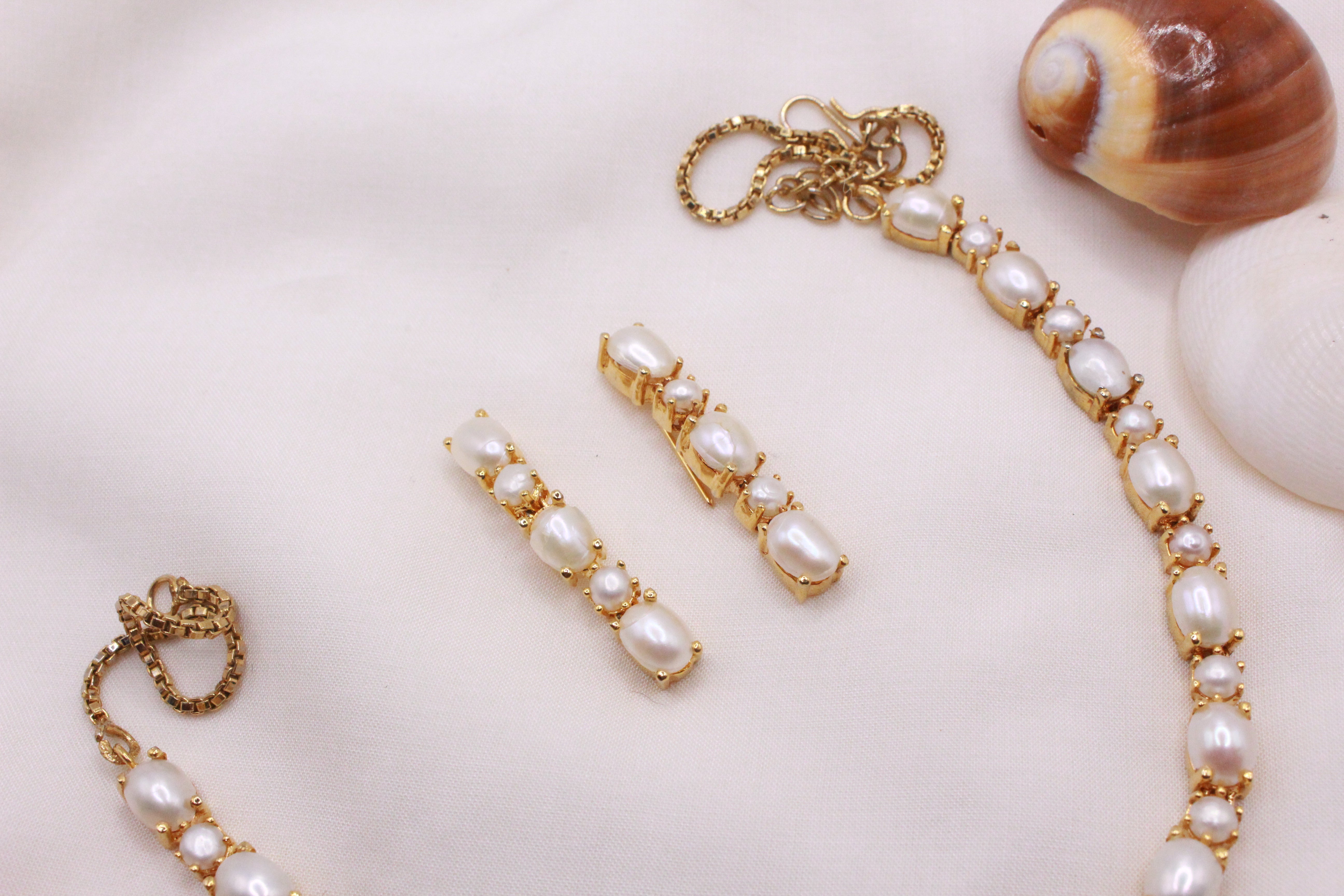 Pearl Necklace - Aloro Jewels