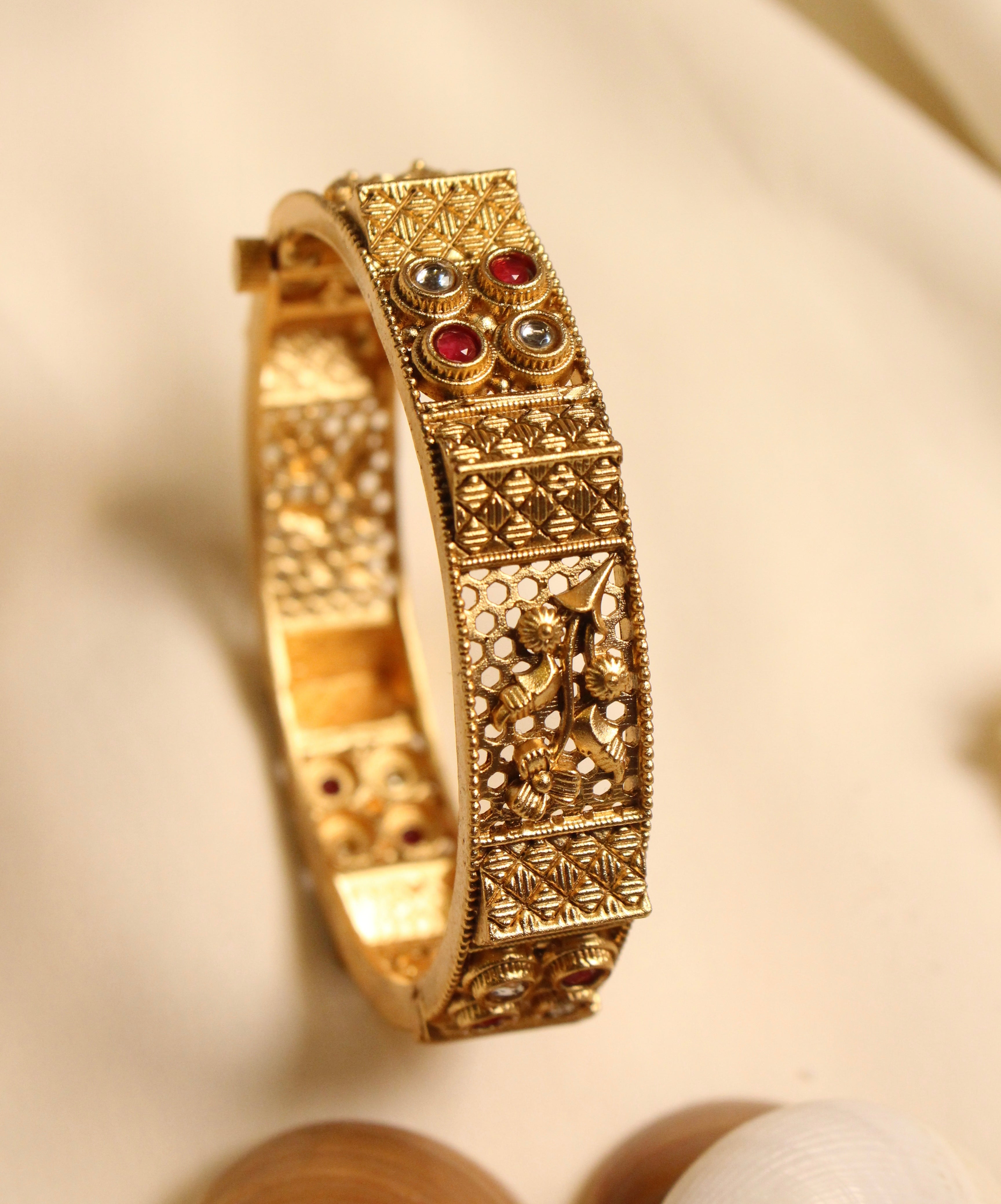 Heritage 24 - Aloro Jewels