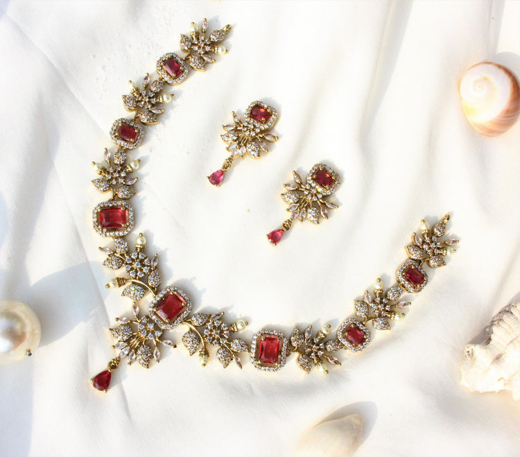 Gulzar-E-Nageen Red Green Ganga Jamna Style Necklace - Aloro Jewels